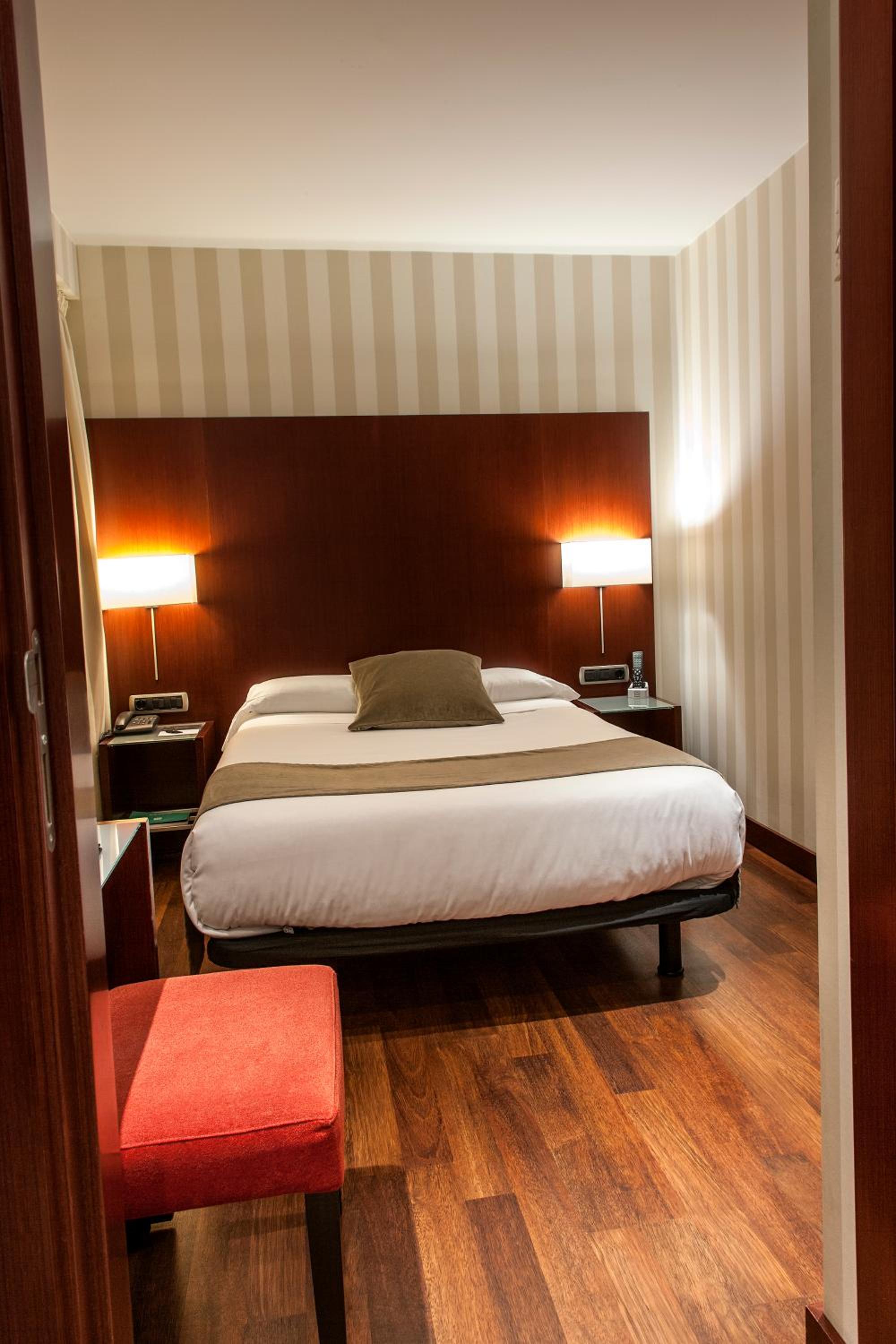 Economy Double Room photo 2