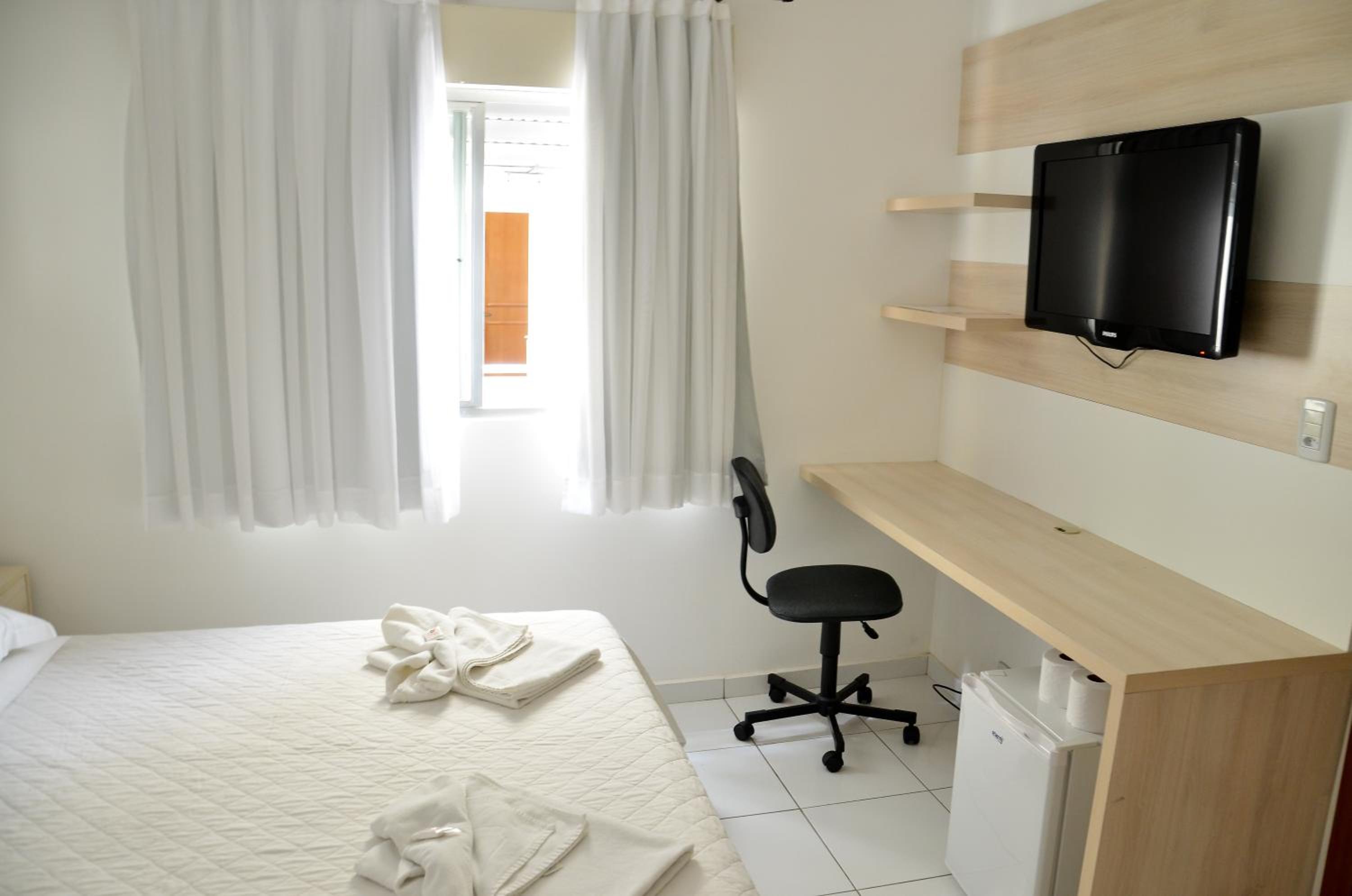 Deluxe Double or Twin Room photo 2
