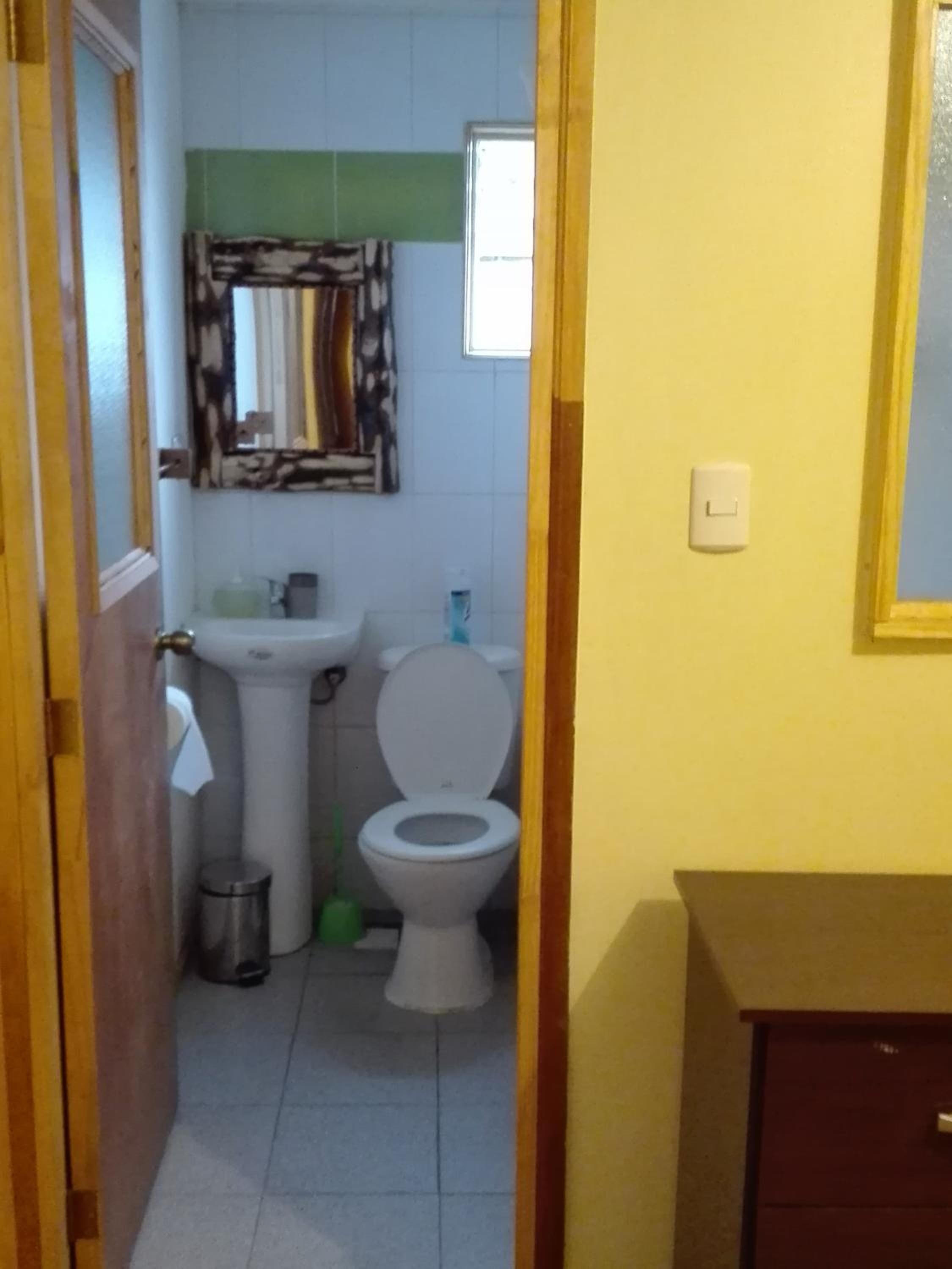 Single Room with Private Bathroom photo 3