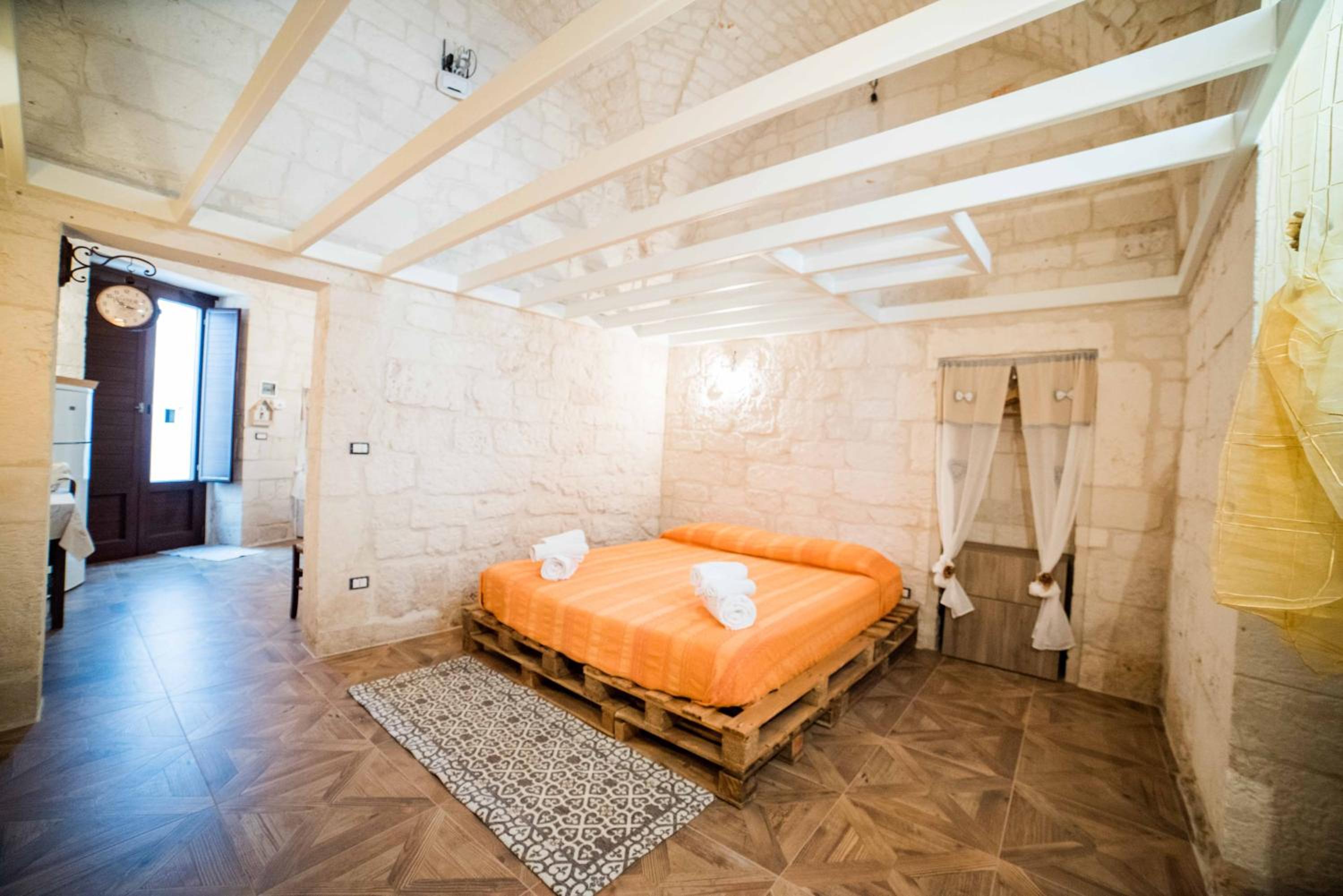 One-Bedroom House - Photo 50