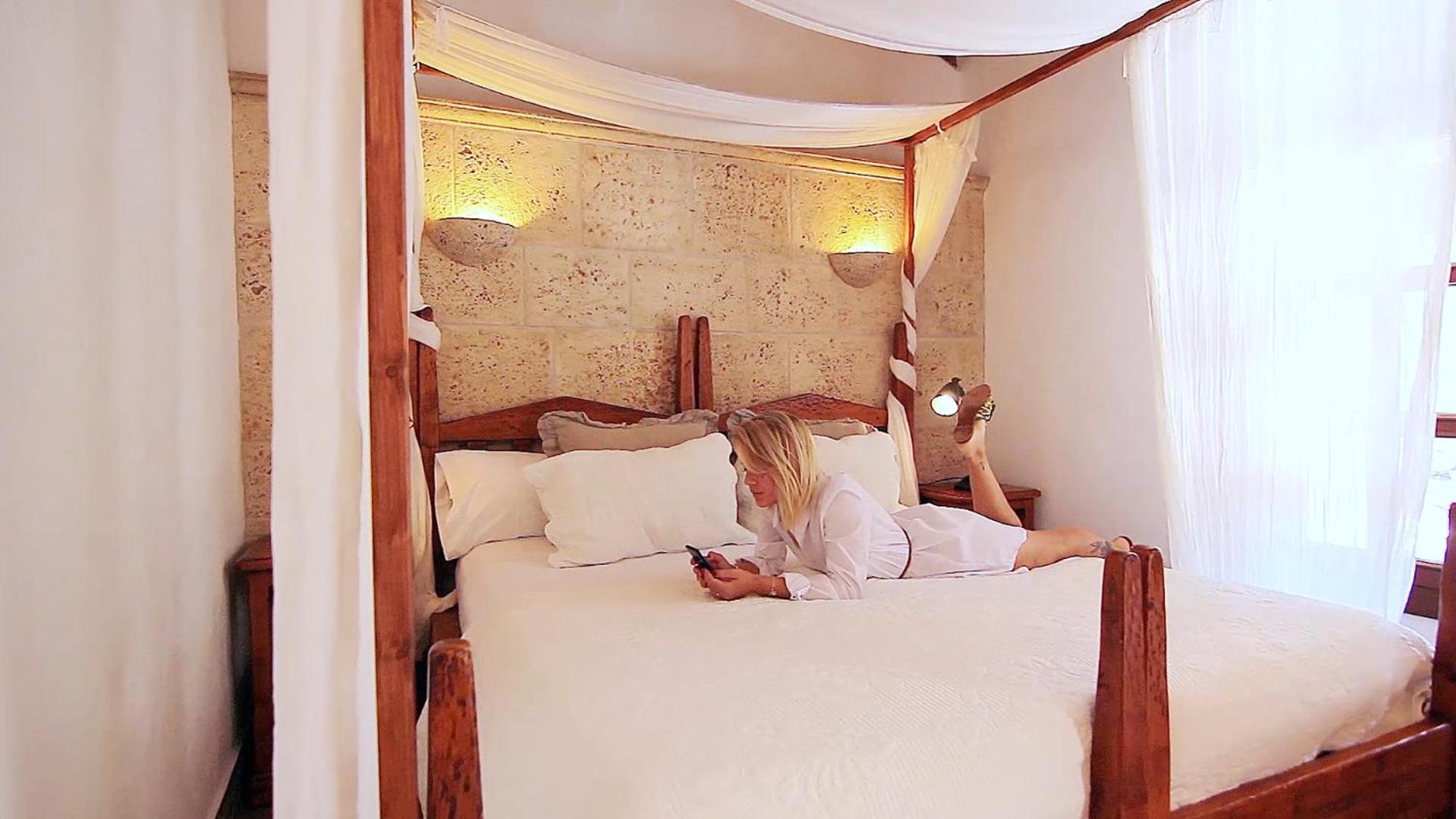 Junior Suite (2 Adults) with Terrace and Spa access - Photo 3