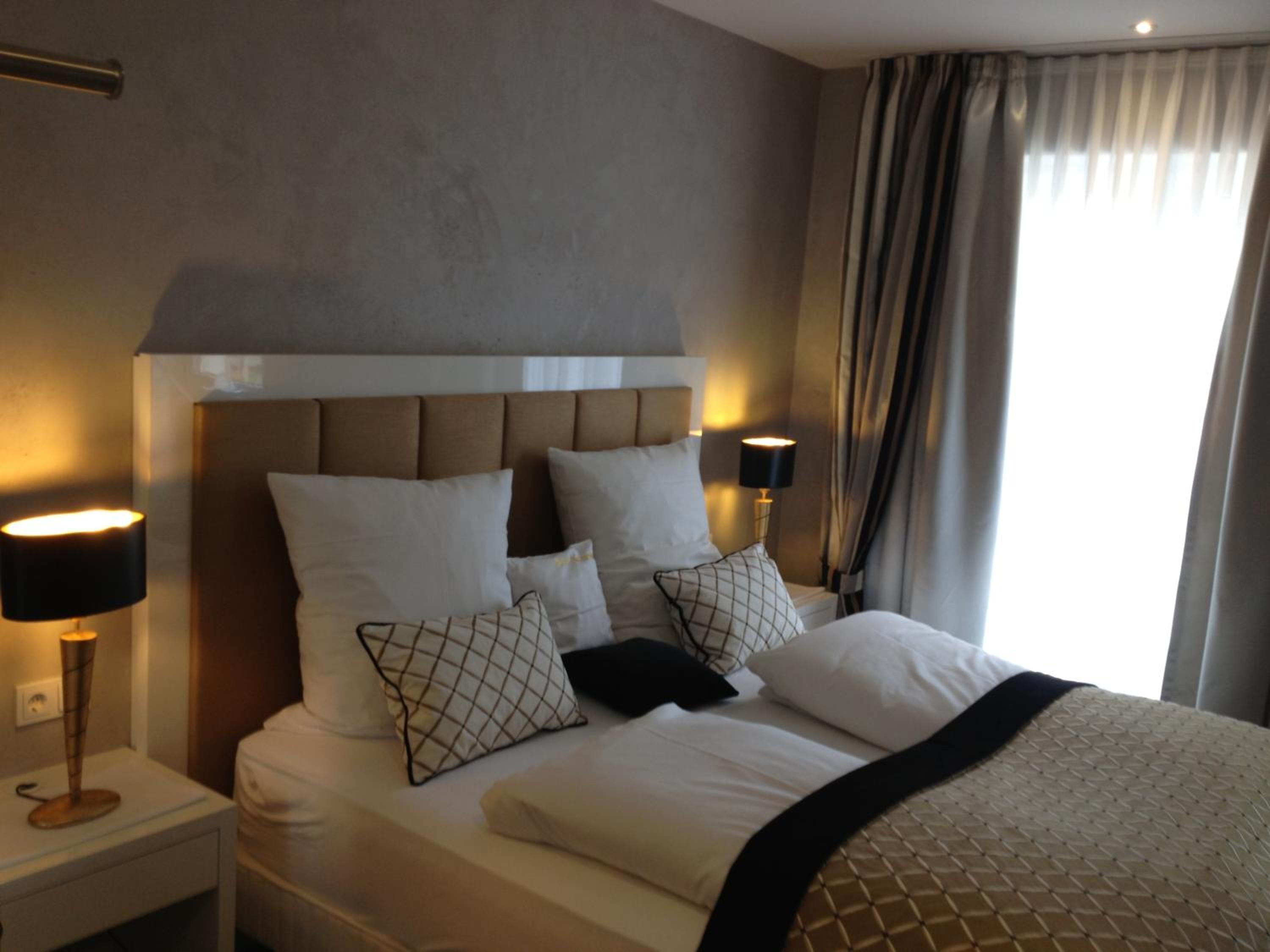 Deluxe Double Room - Photo 1