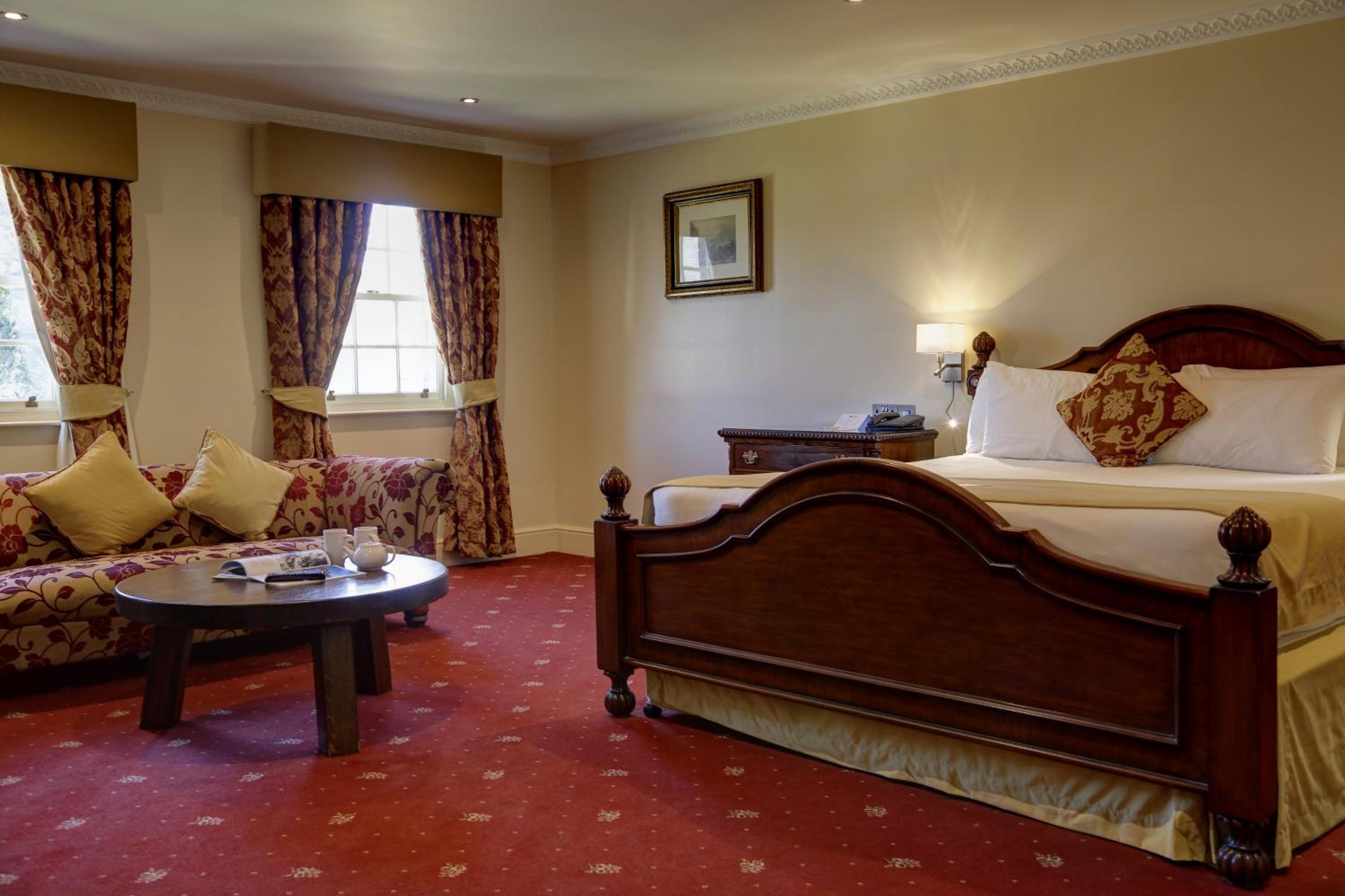 Executive King Room - Non-Smoking - Photo 7