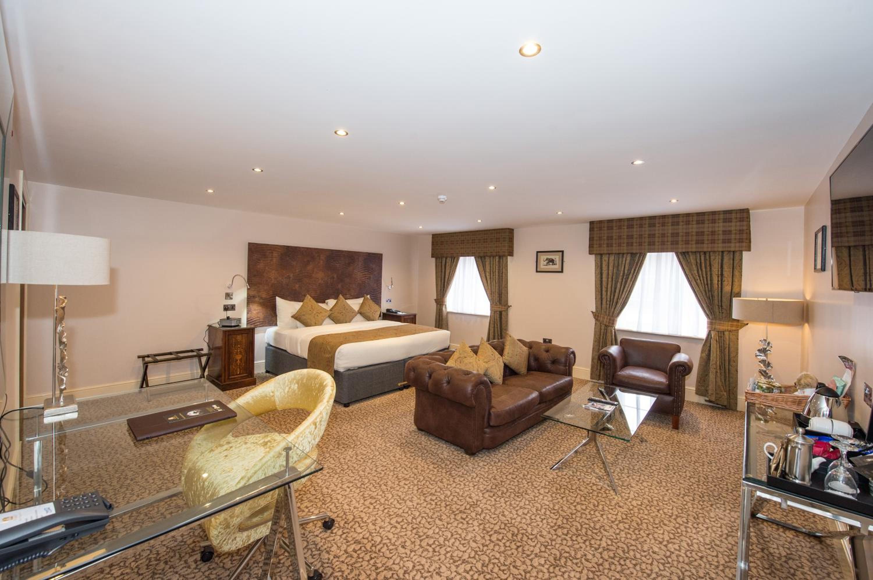 Executive King Room - Non-Smoking - Photo 4