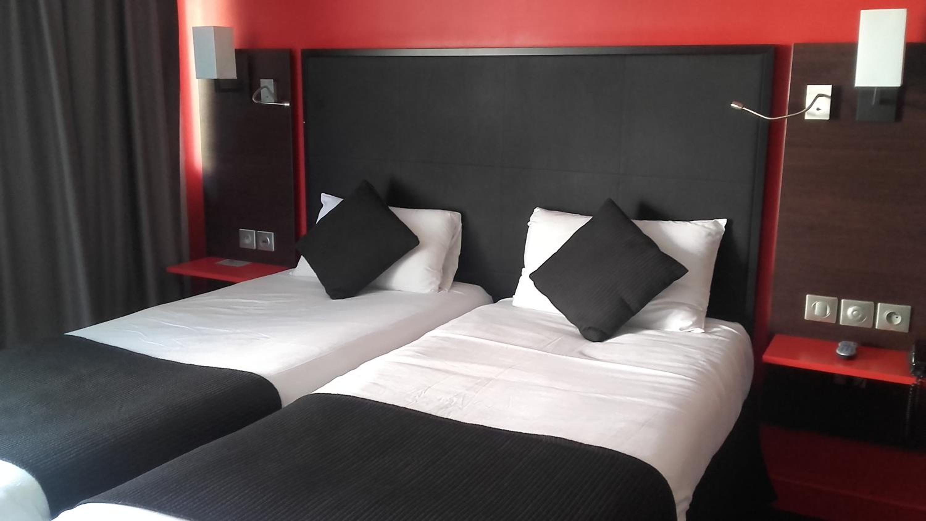 Twin Room - Photo 5