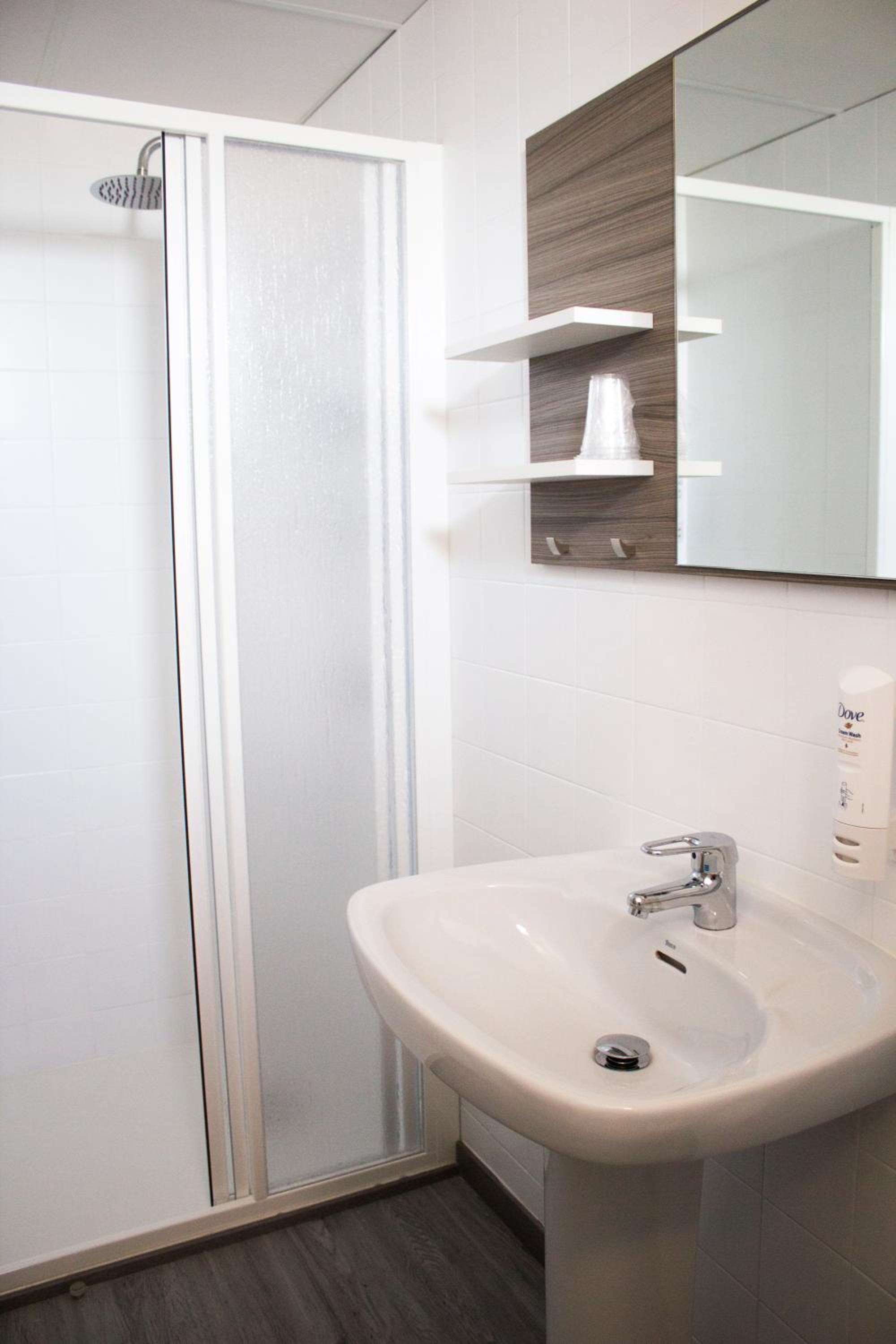 Family Triple Room with Private Bathroom photo 3