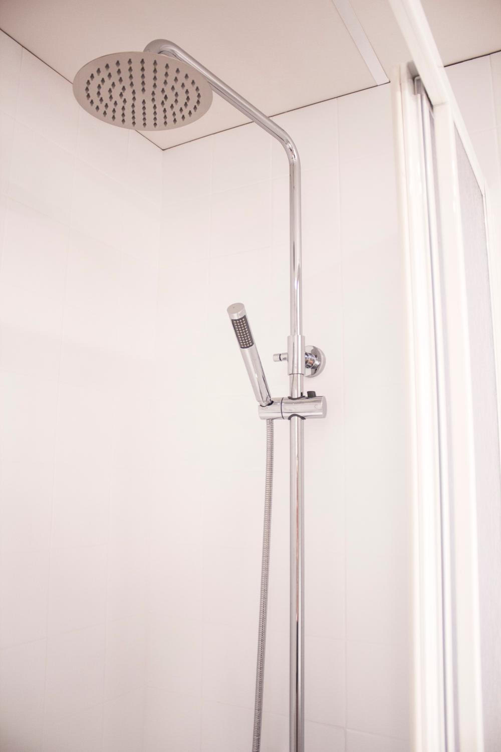 Single Room with Bathroom photo 3
