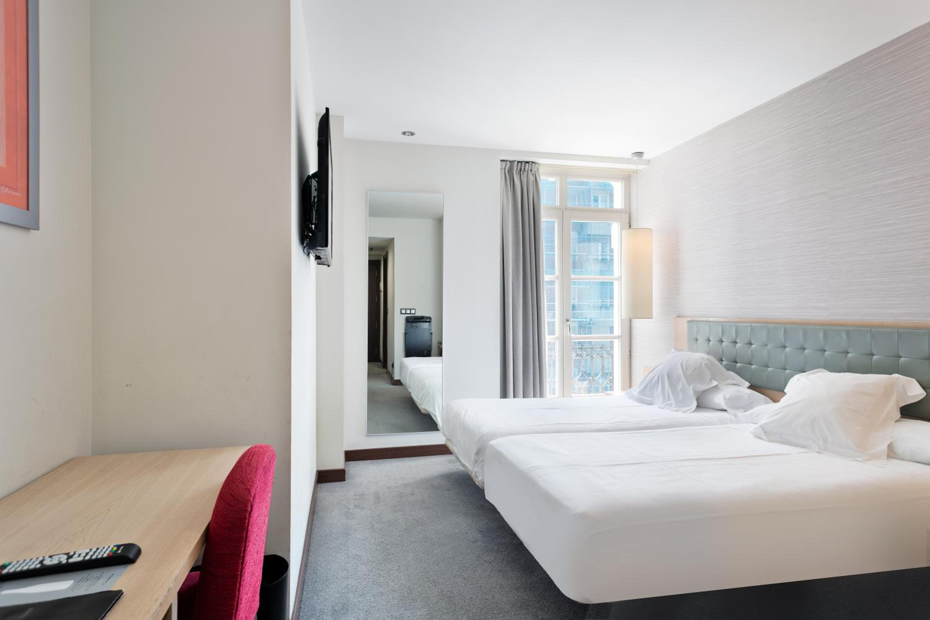 Single Room - Photo 4