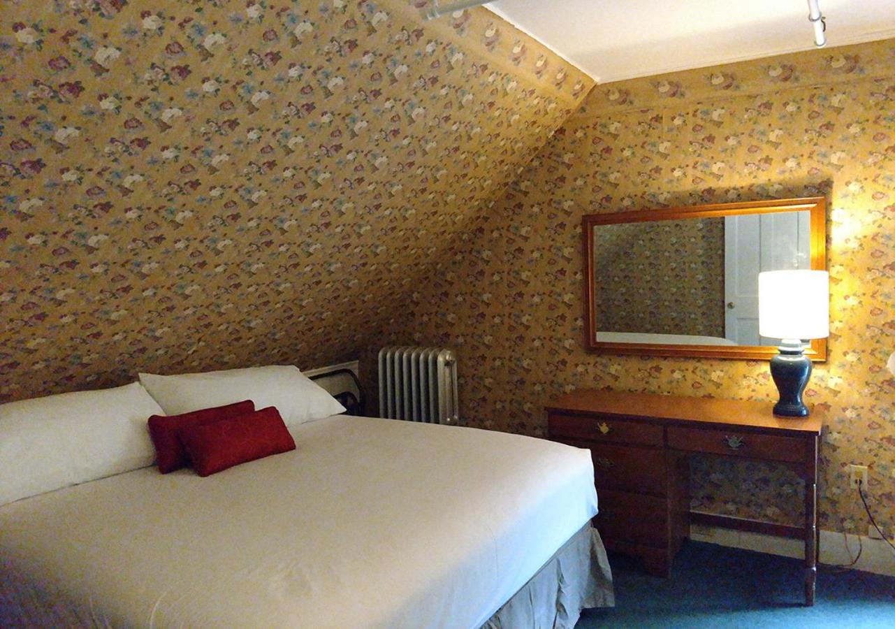 Kitchenette Room - Photo 7