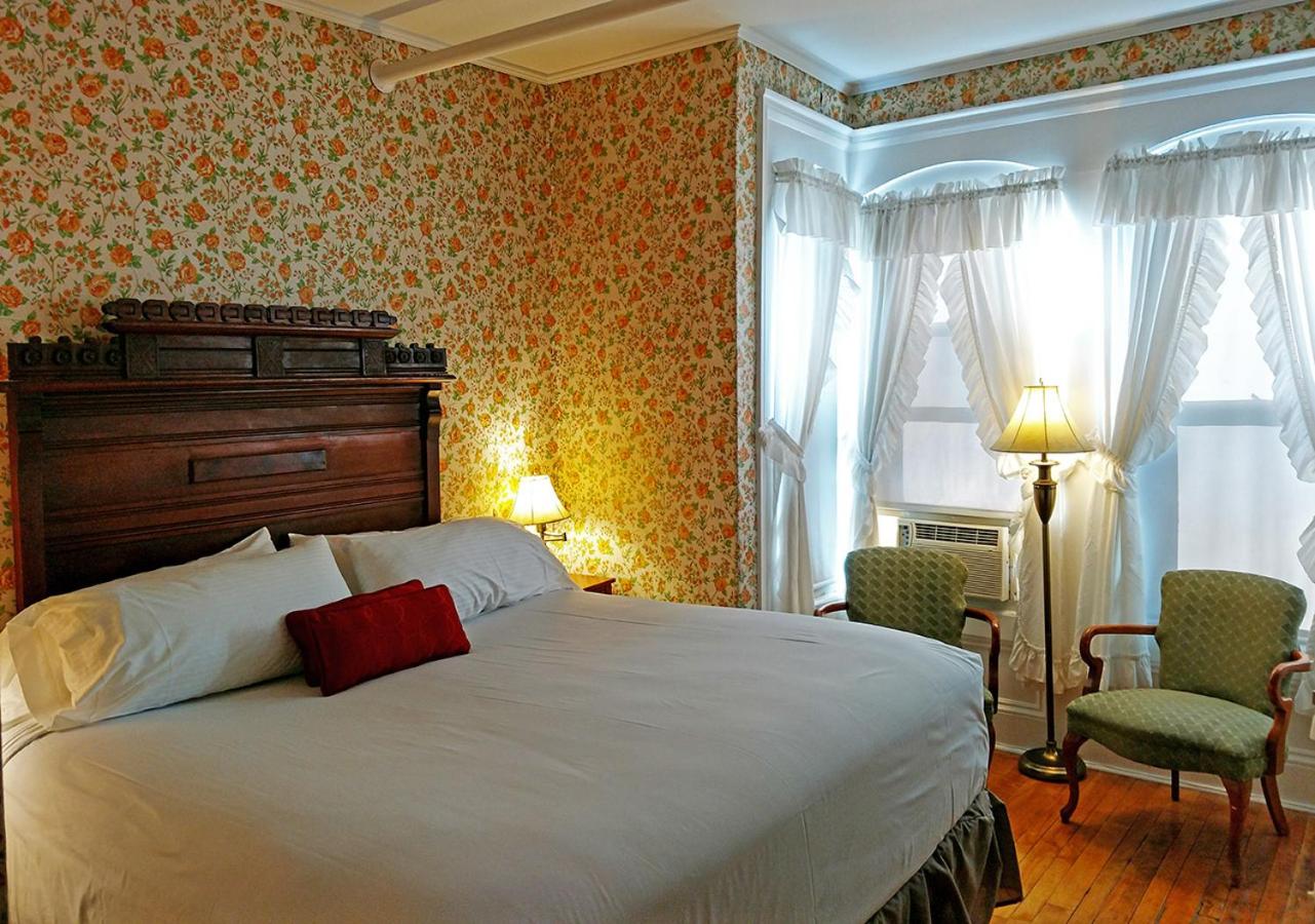 Superior King Room - Photo 3