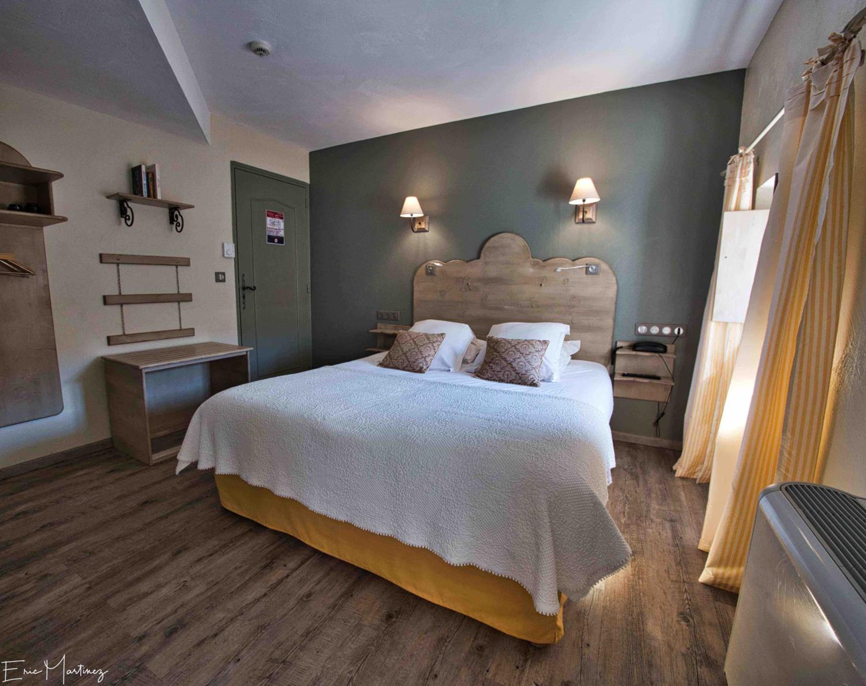 Superior Double or Twin Room photo 3