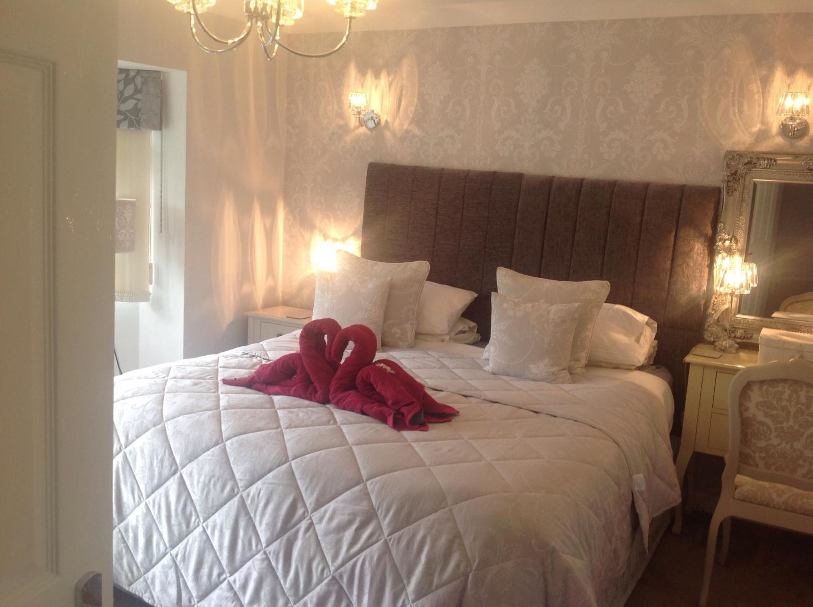 Deluxe King Room - Photo 31