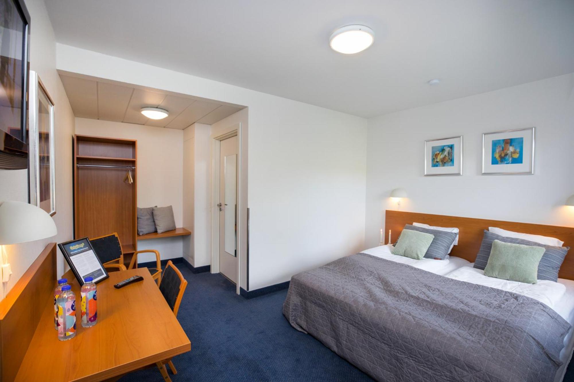 Double or Twin Room - Photo 2
