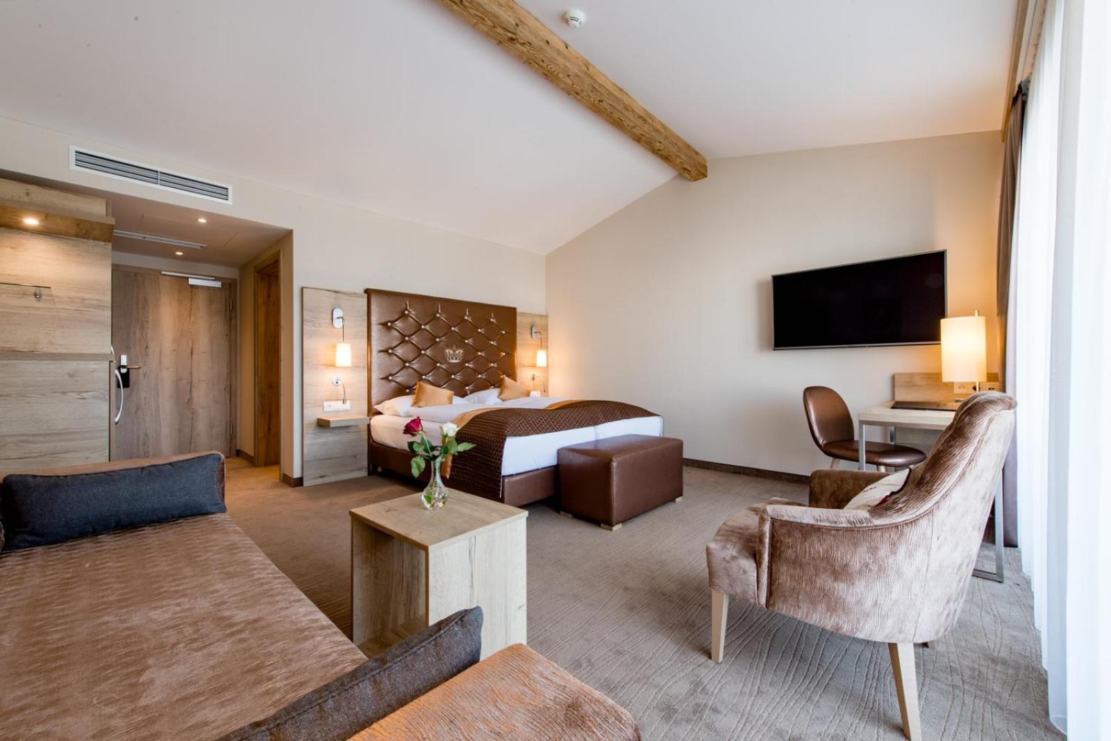 Deluxe Double Room with Terrace - Photo 5