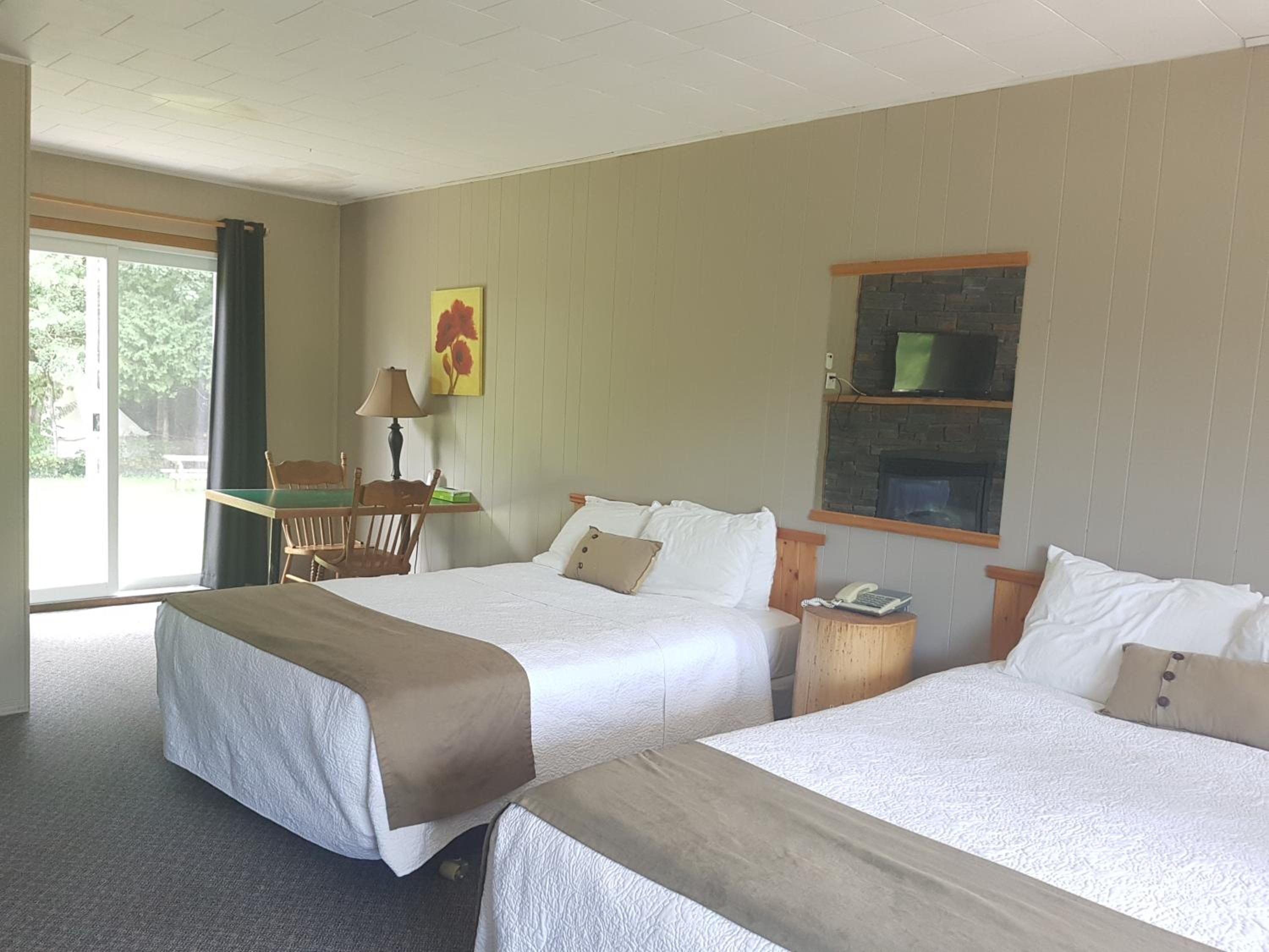 Double Room - Photo 2
