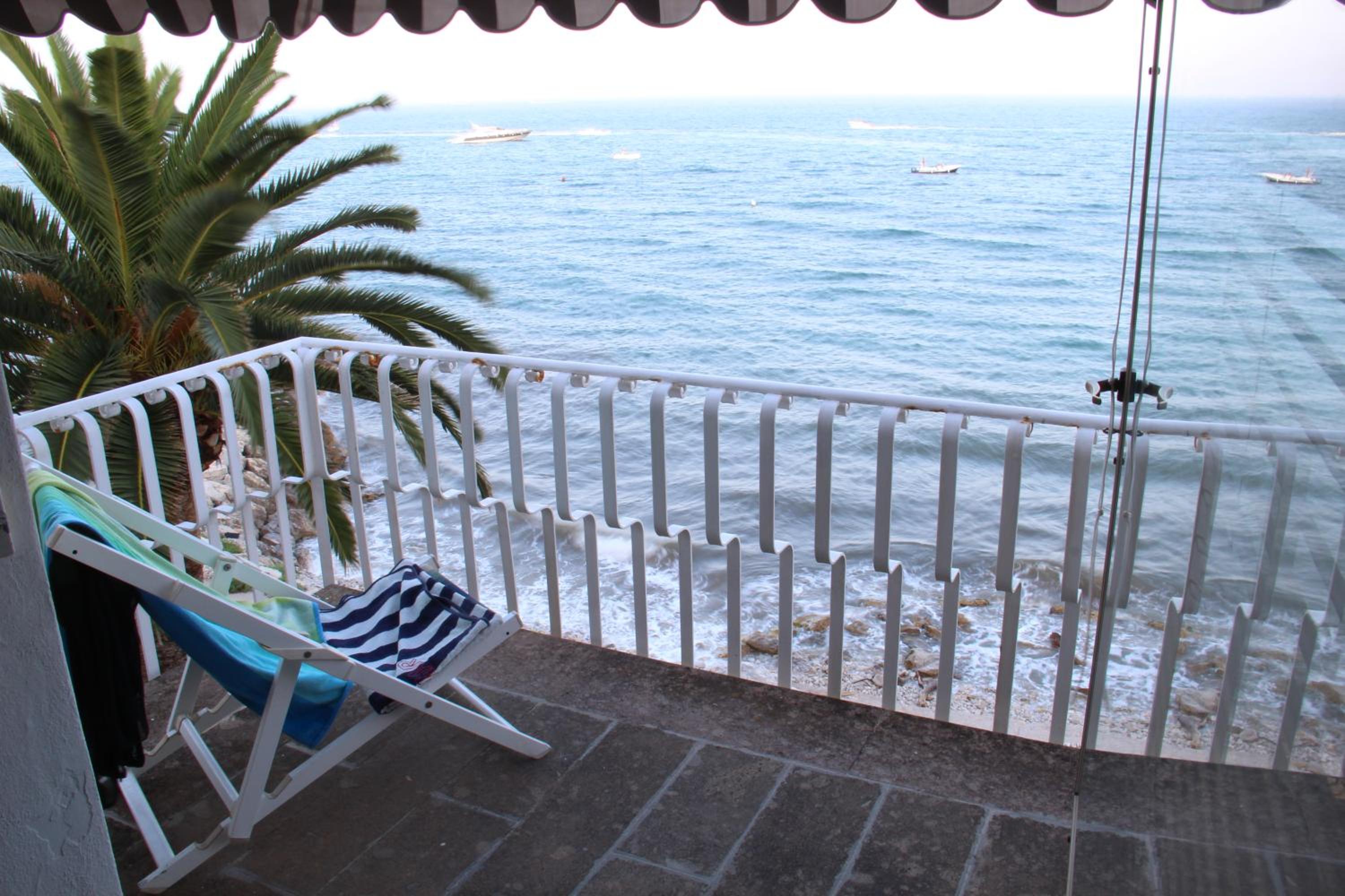 Superior Double Room with Sea View - Photo 10