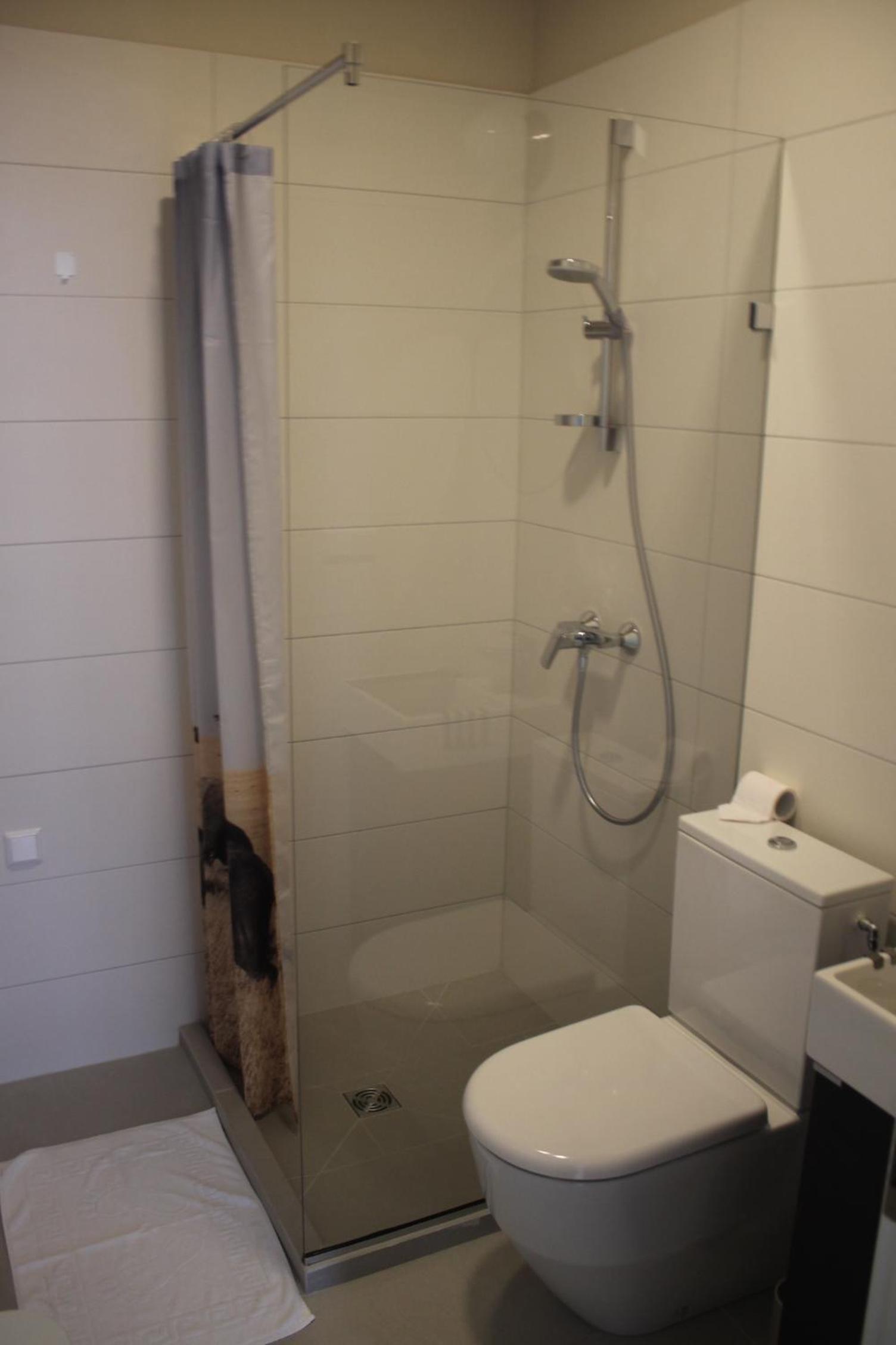 Deluxe Apartment with Laisves avenue view - Photo 23