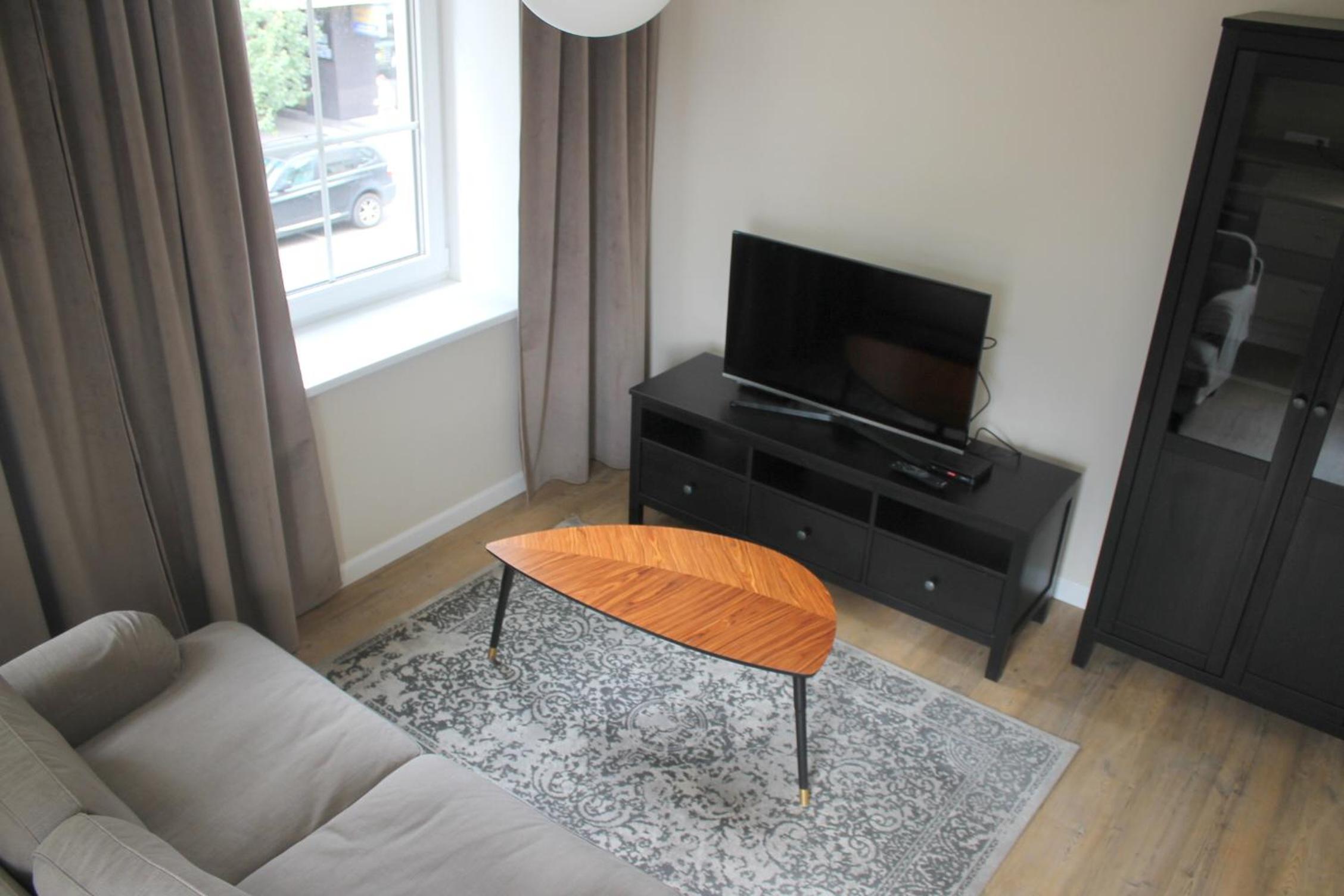Deluxe Apartment with Laisves avenue view - Photo 26