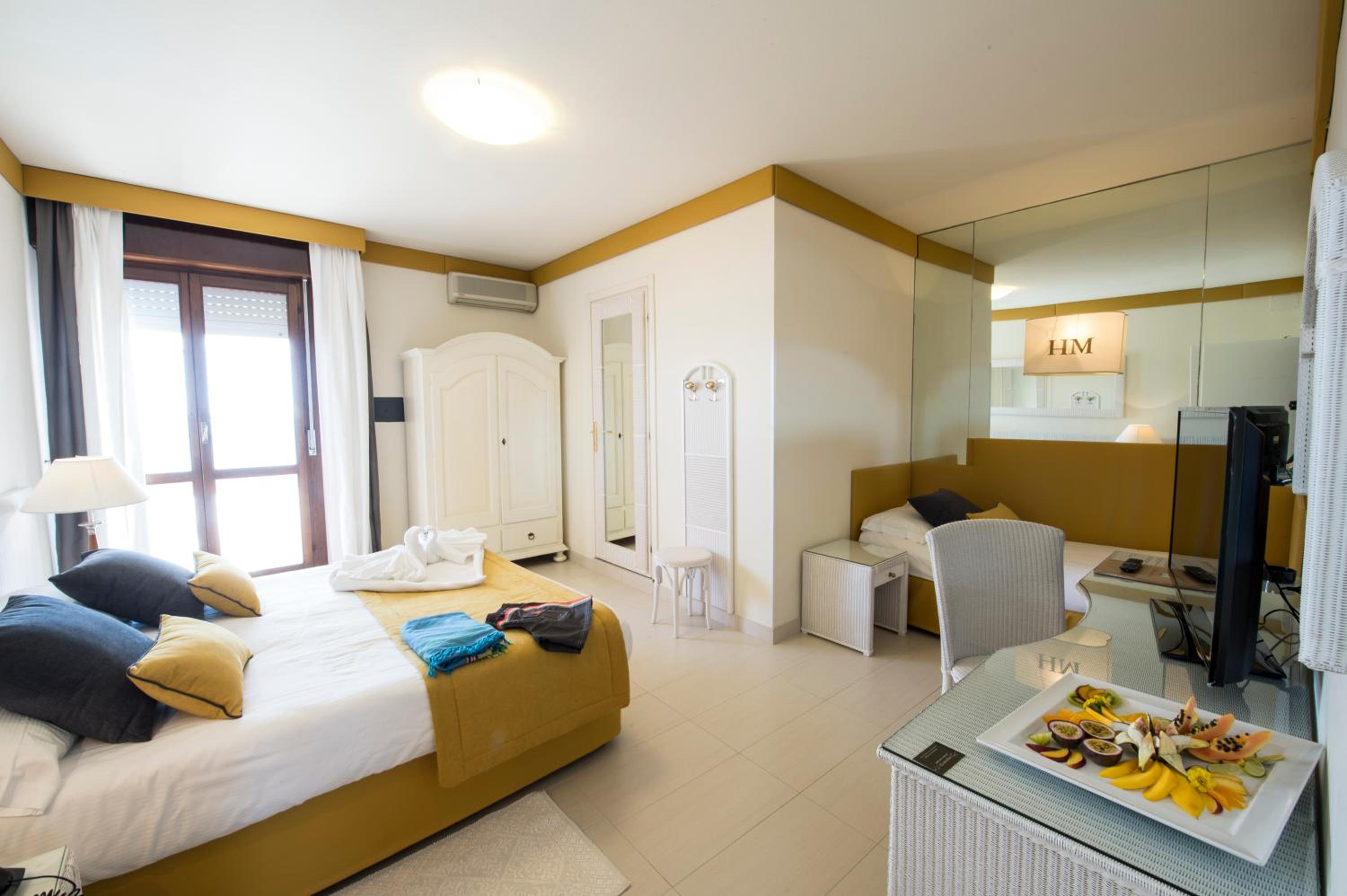 Superior Triple Room with Sea View