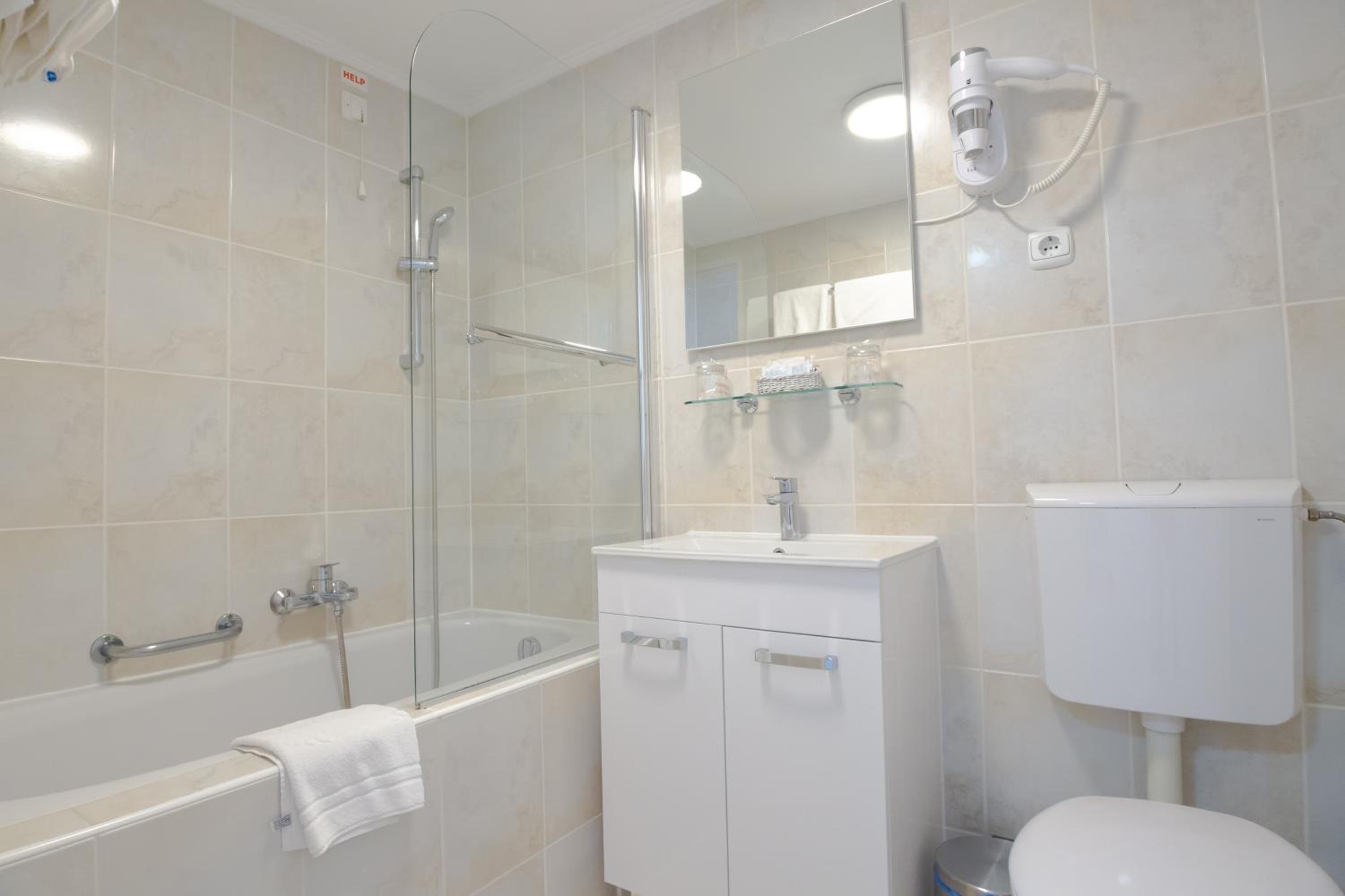 Deluxe Double Room - Photo 6
