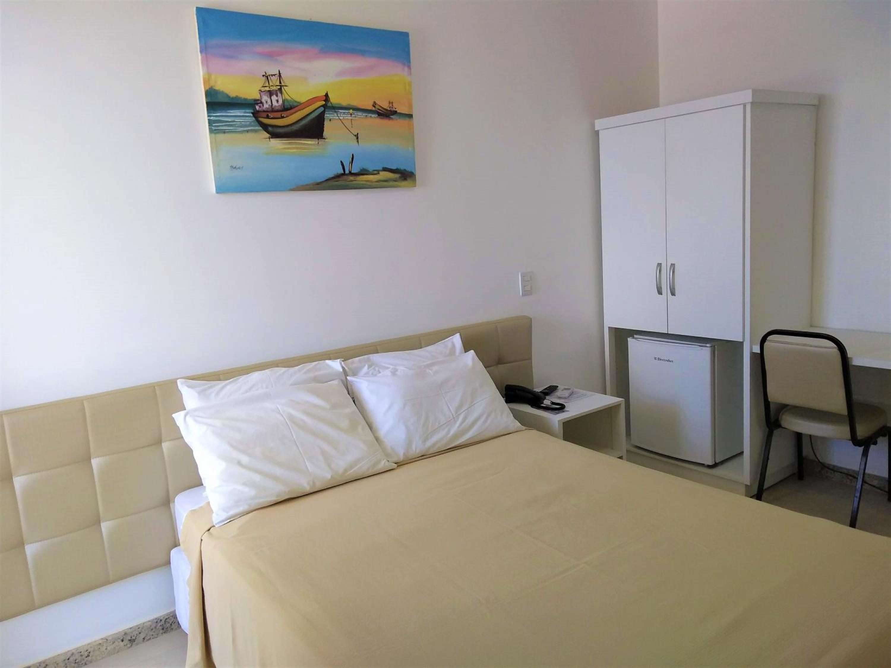 Standard Double Room - Photo 2