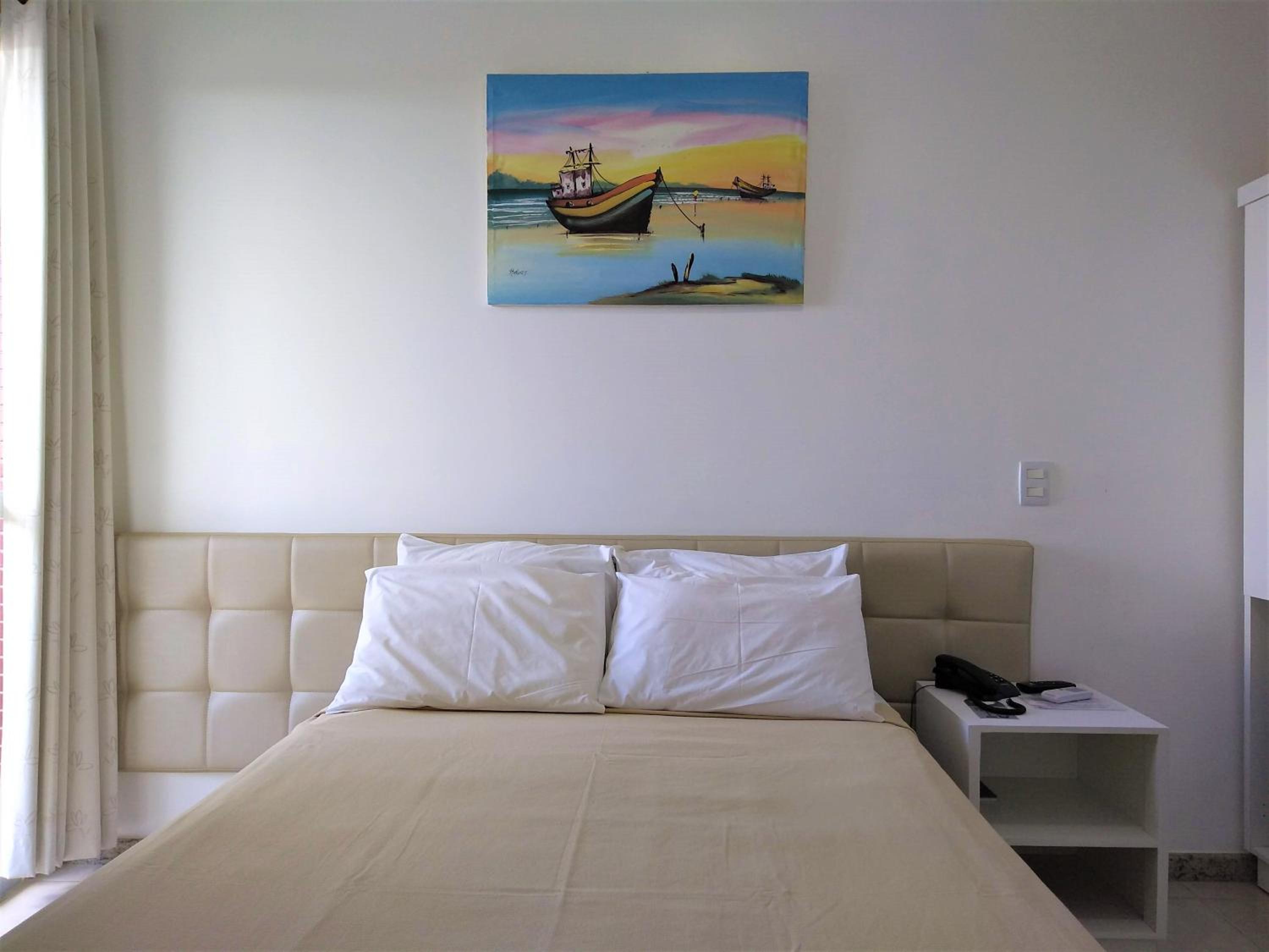 Standard Double Room - Photo 11