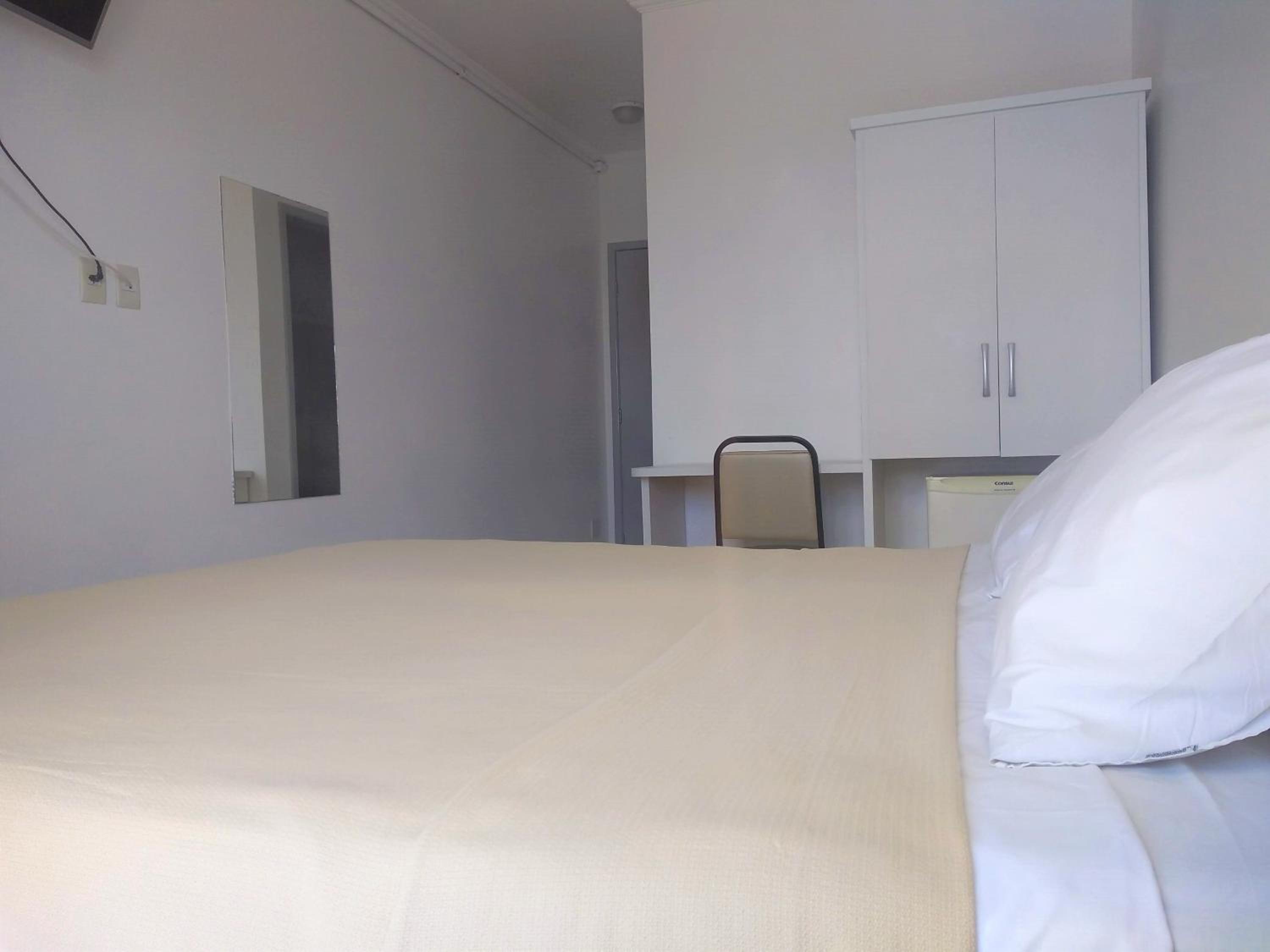 Standard Double Room - Photo 18