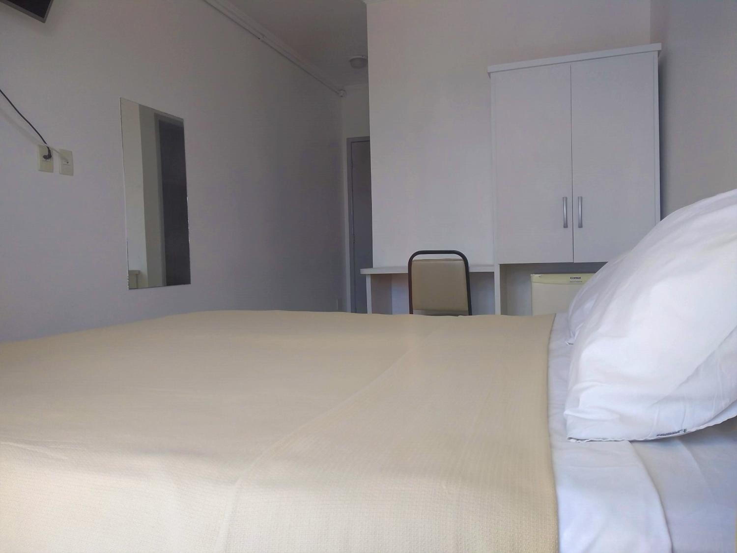 Standard Double Room - Photo 17
