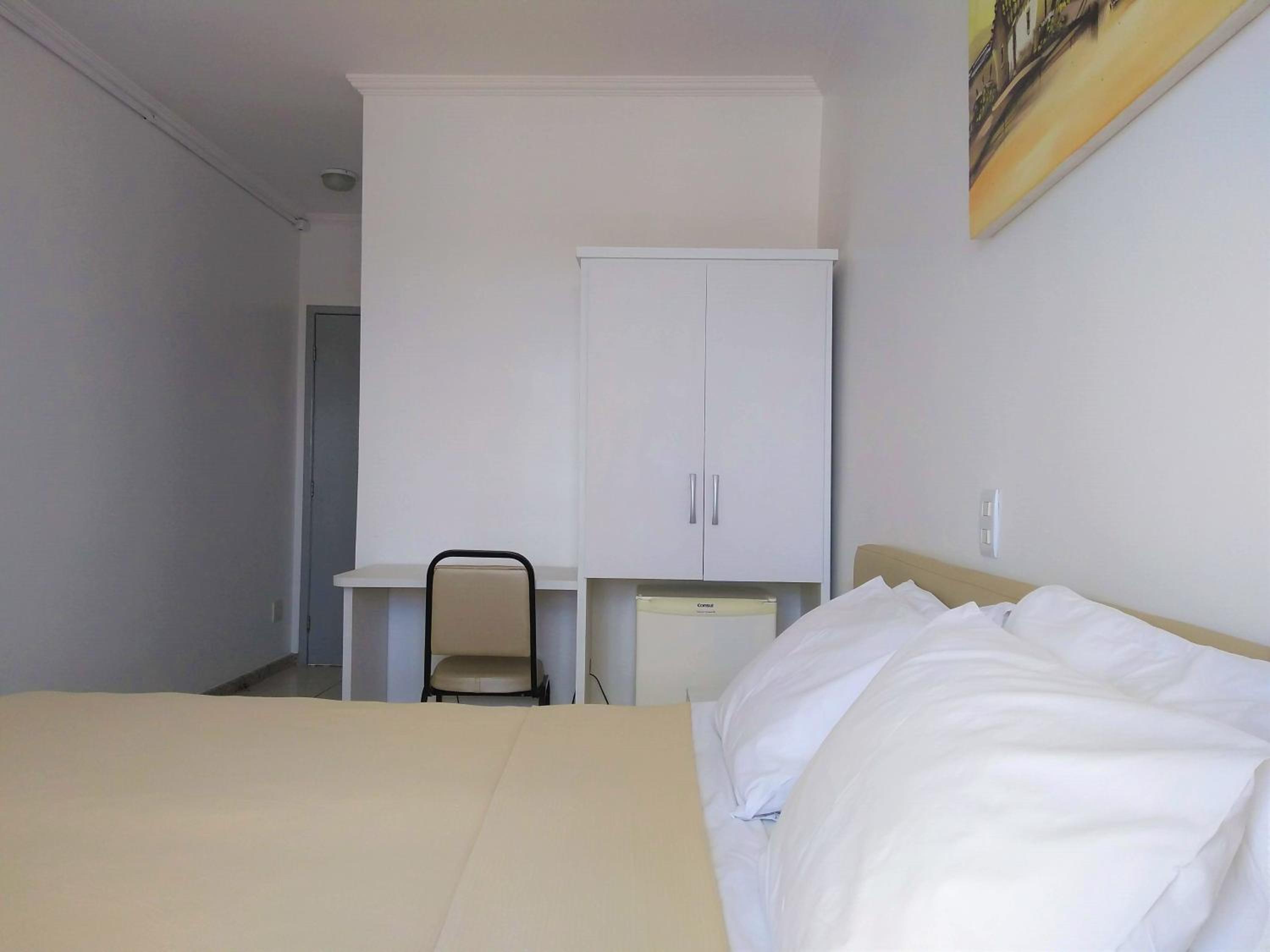 Standard Double Room - Photo 15