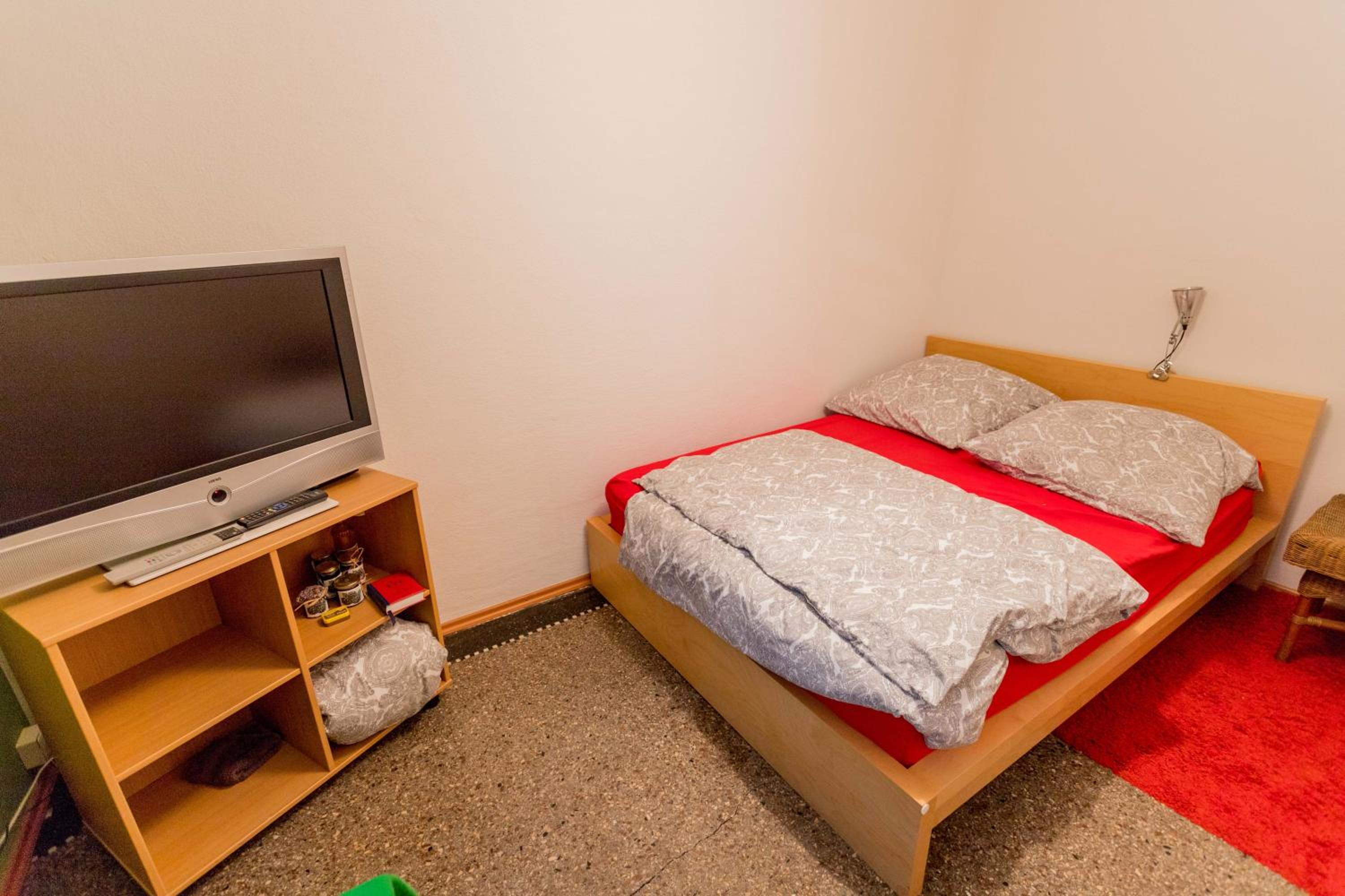 Standard Double Room with Shared Bathroom photo 3