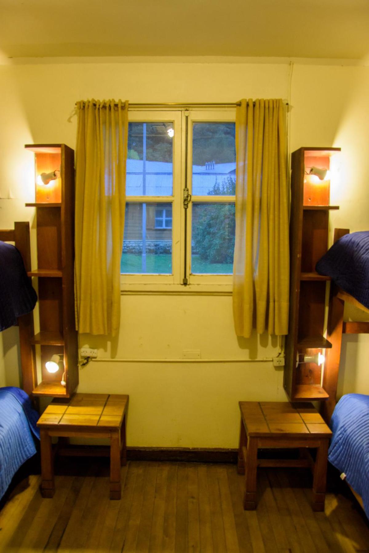 Bed in 4-Bed Mixed Dormitory Room with Shared Bathroom photo 1