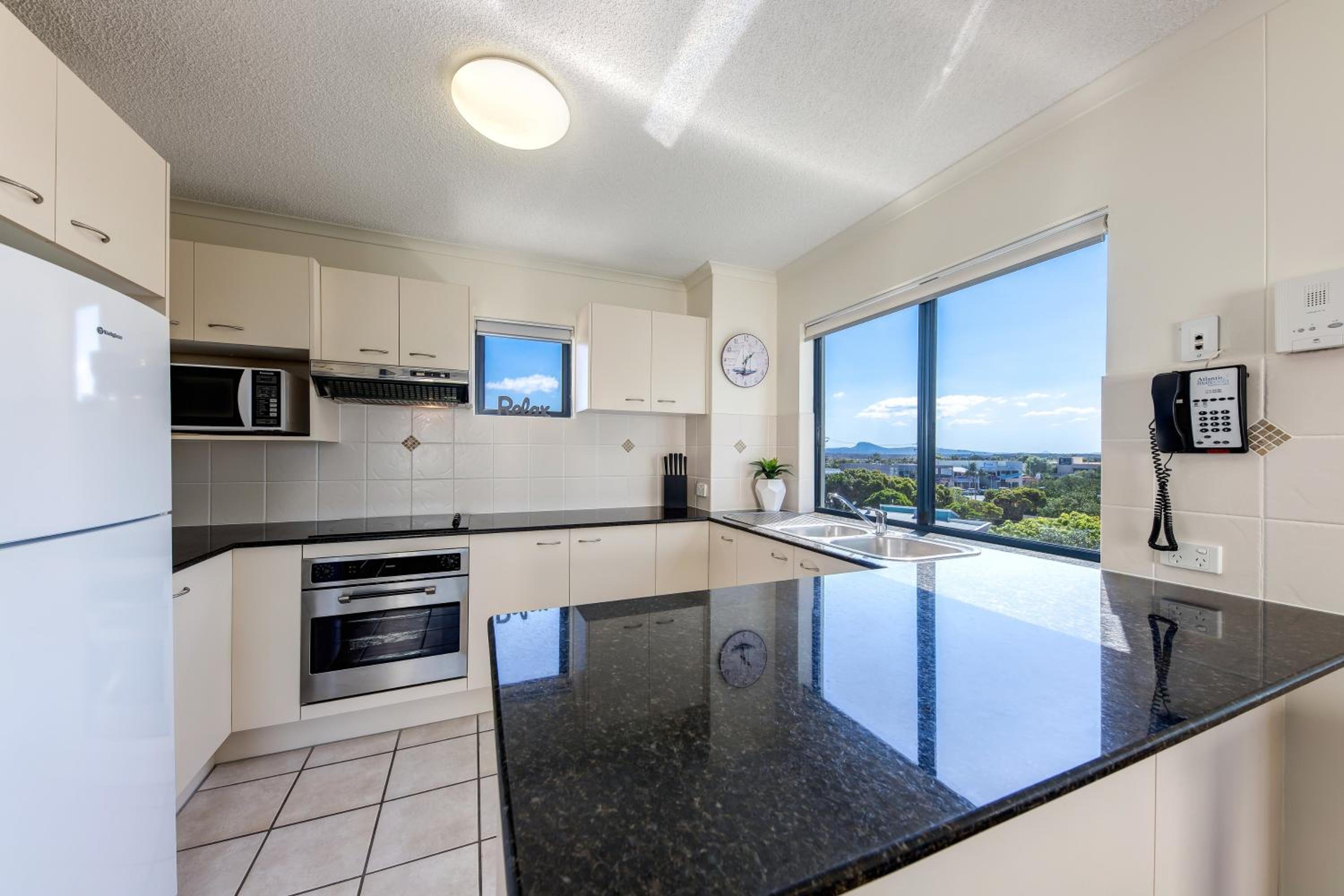 One-Bedroom Apartment with Garden View photo 3