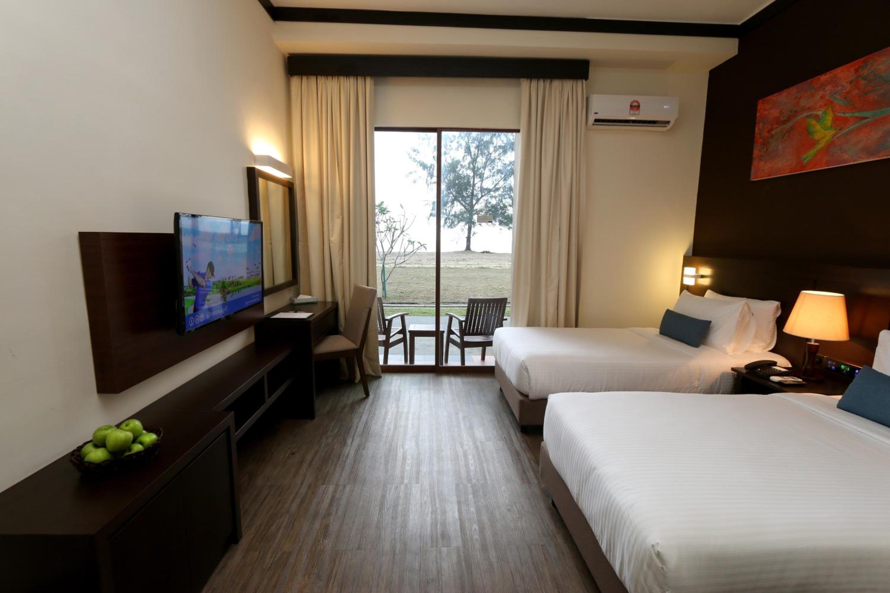 Superior Twin Room with Sea View photo 1