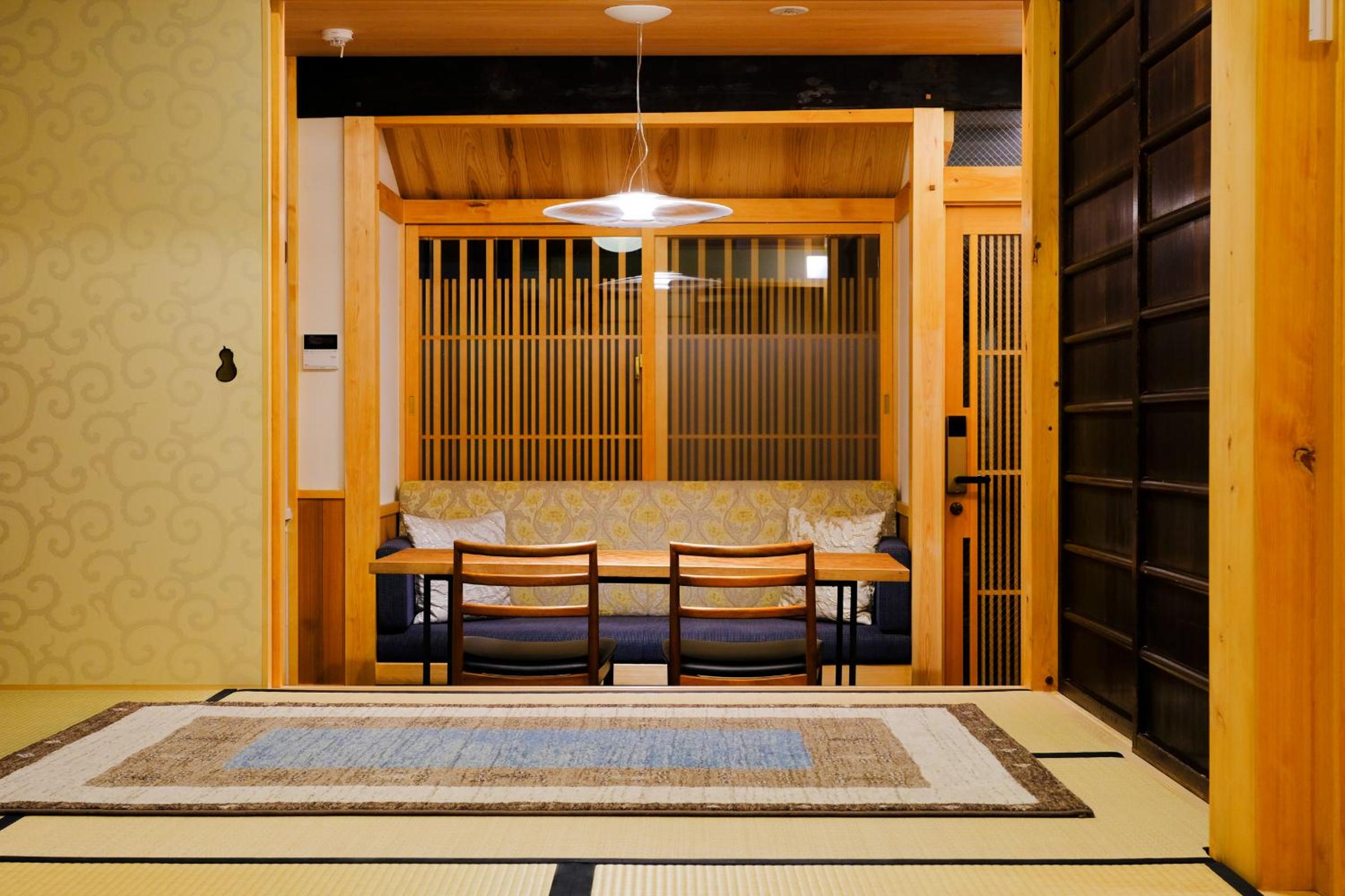 Japanese-Style Townhouse - Photo 22