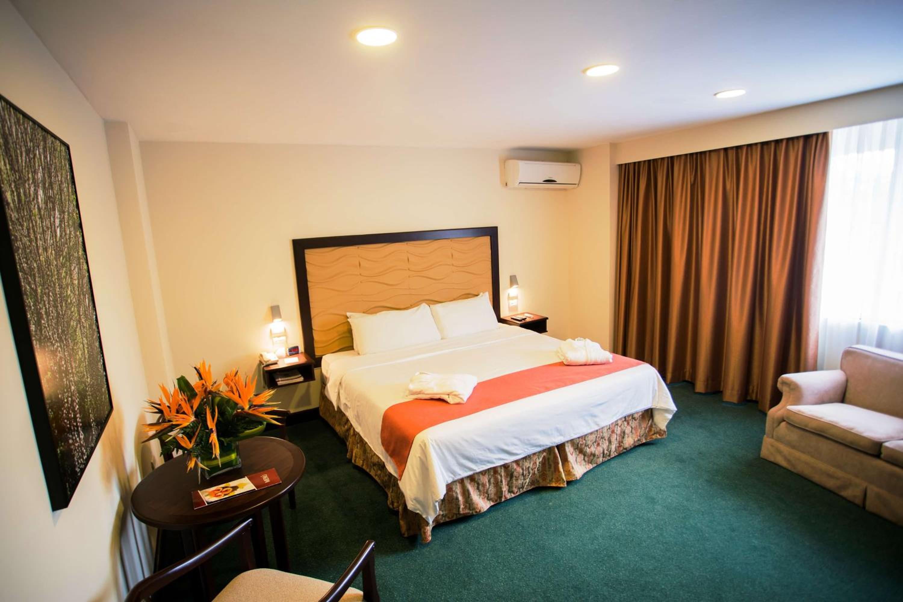 King Suite - Photo 1