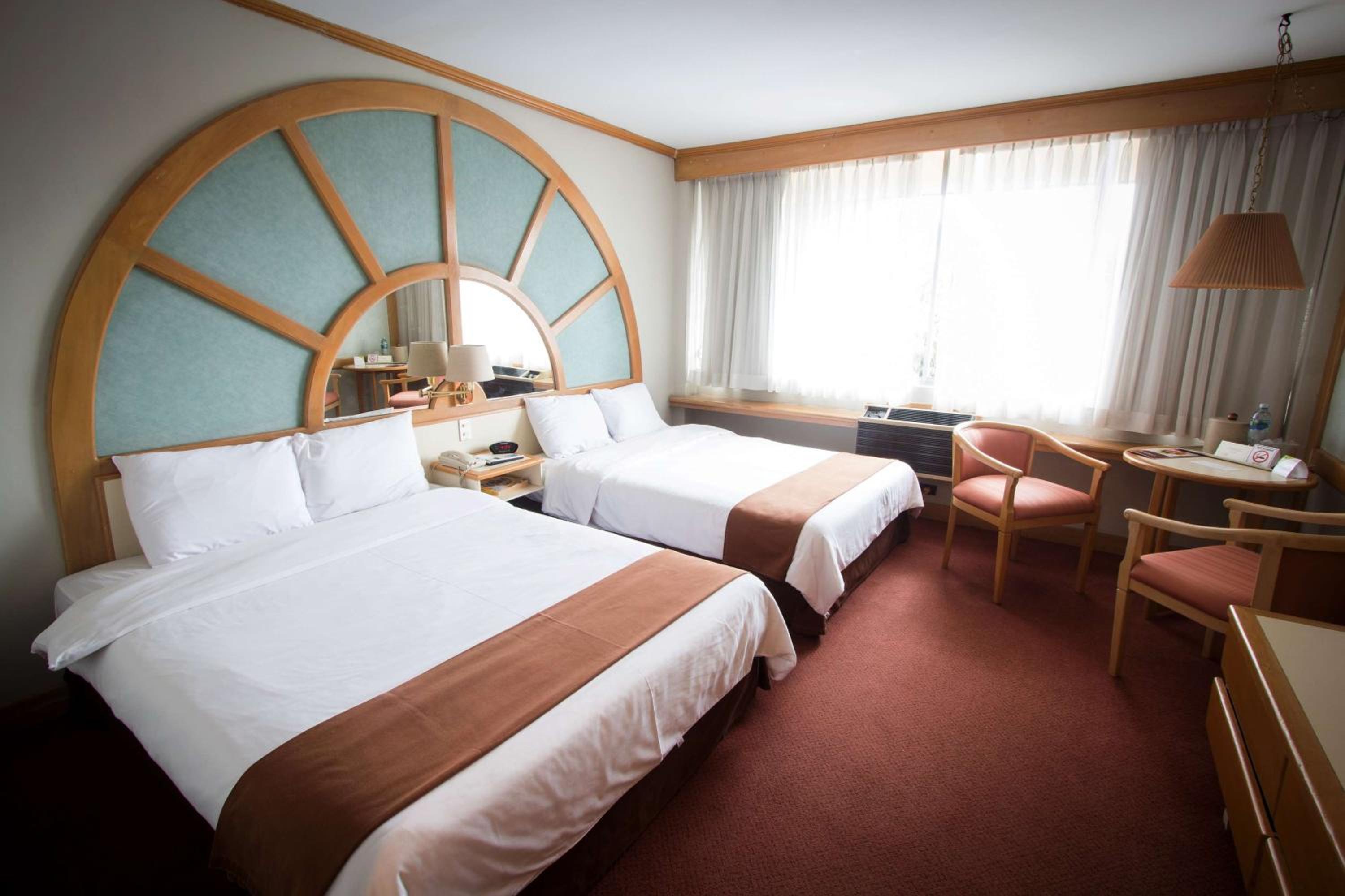 Double Room with Two Double Beds - Non-Smoking - Photo 4