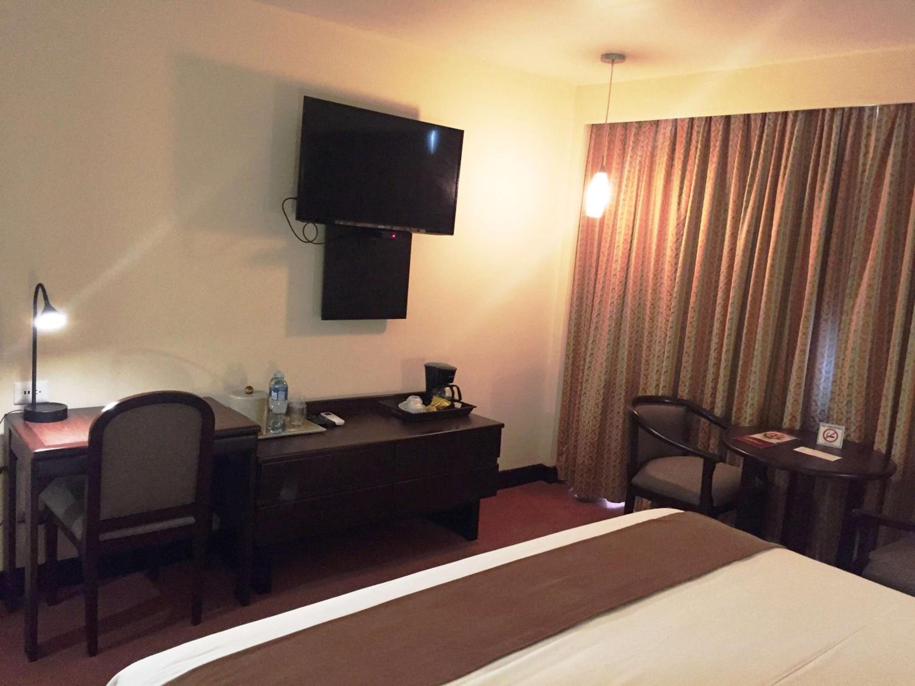 Superior King Room - Photo 3