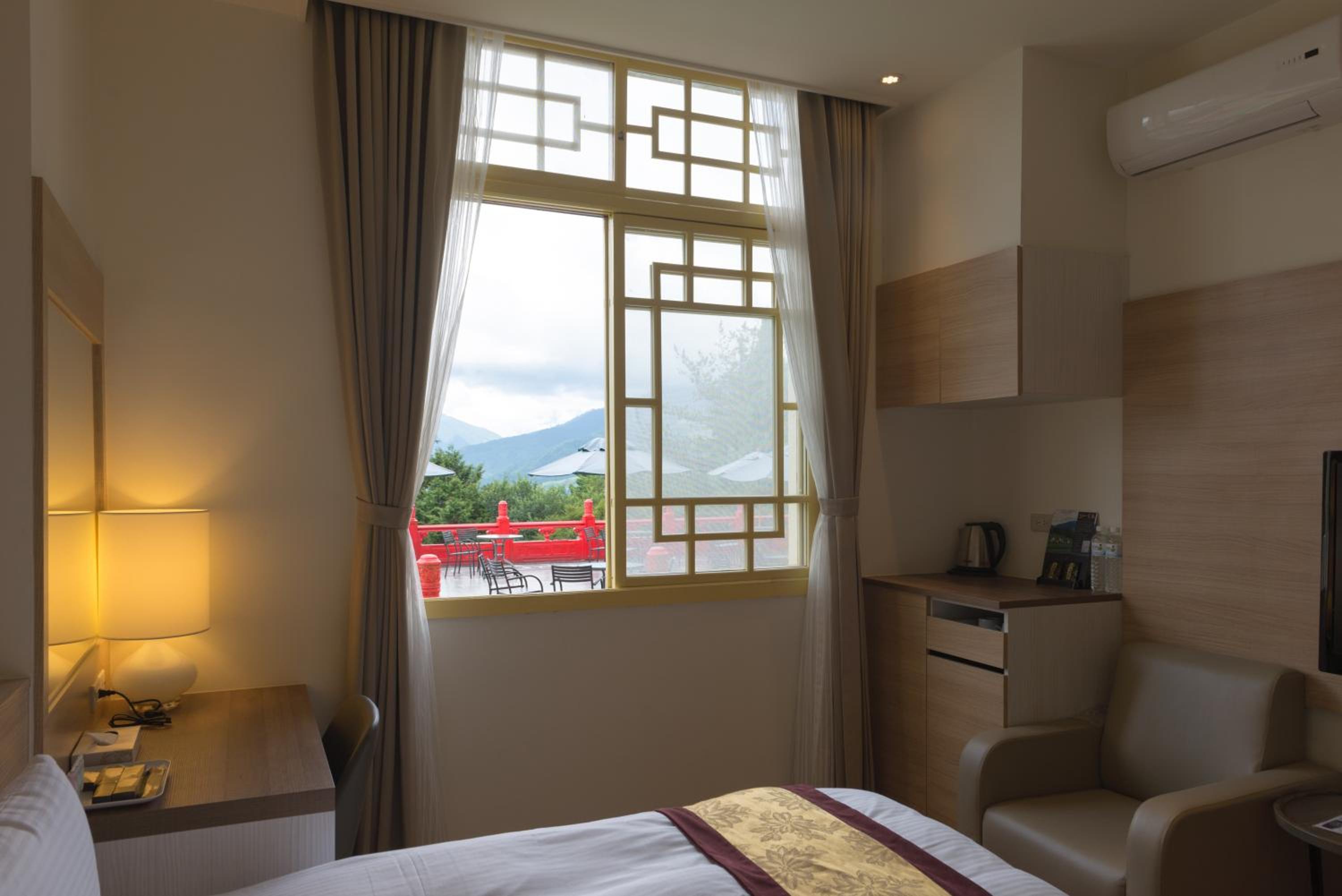 Standard Twin Room photo 2