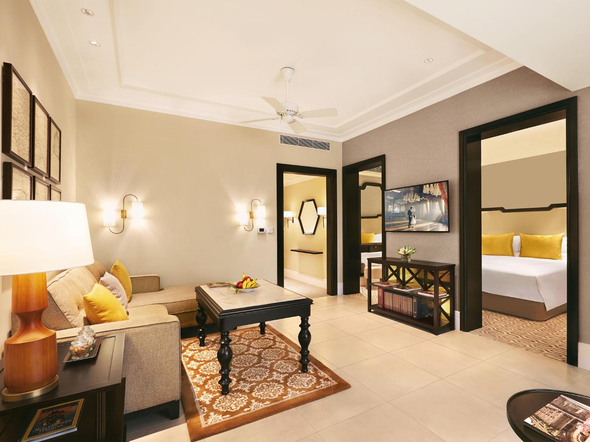 Executive Suite With Two Way Airport Transfers and More photo 3