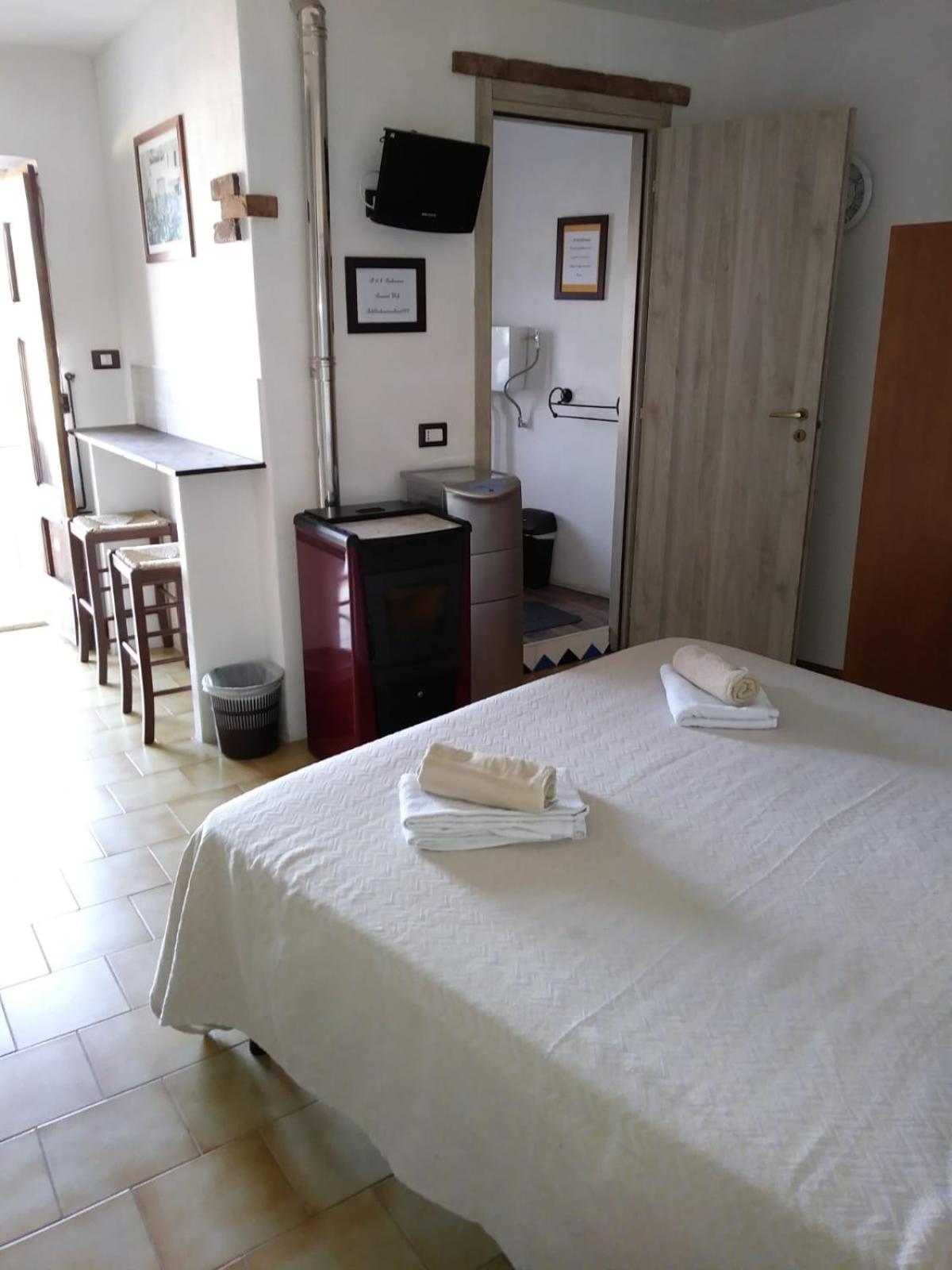 Double Room - Photo 14