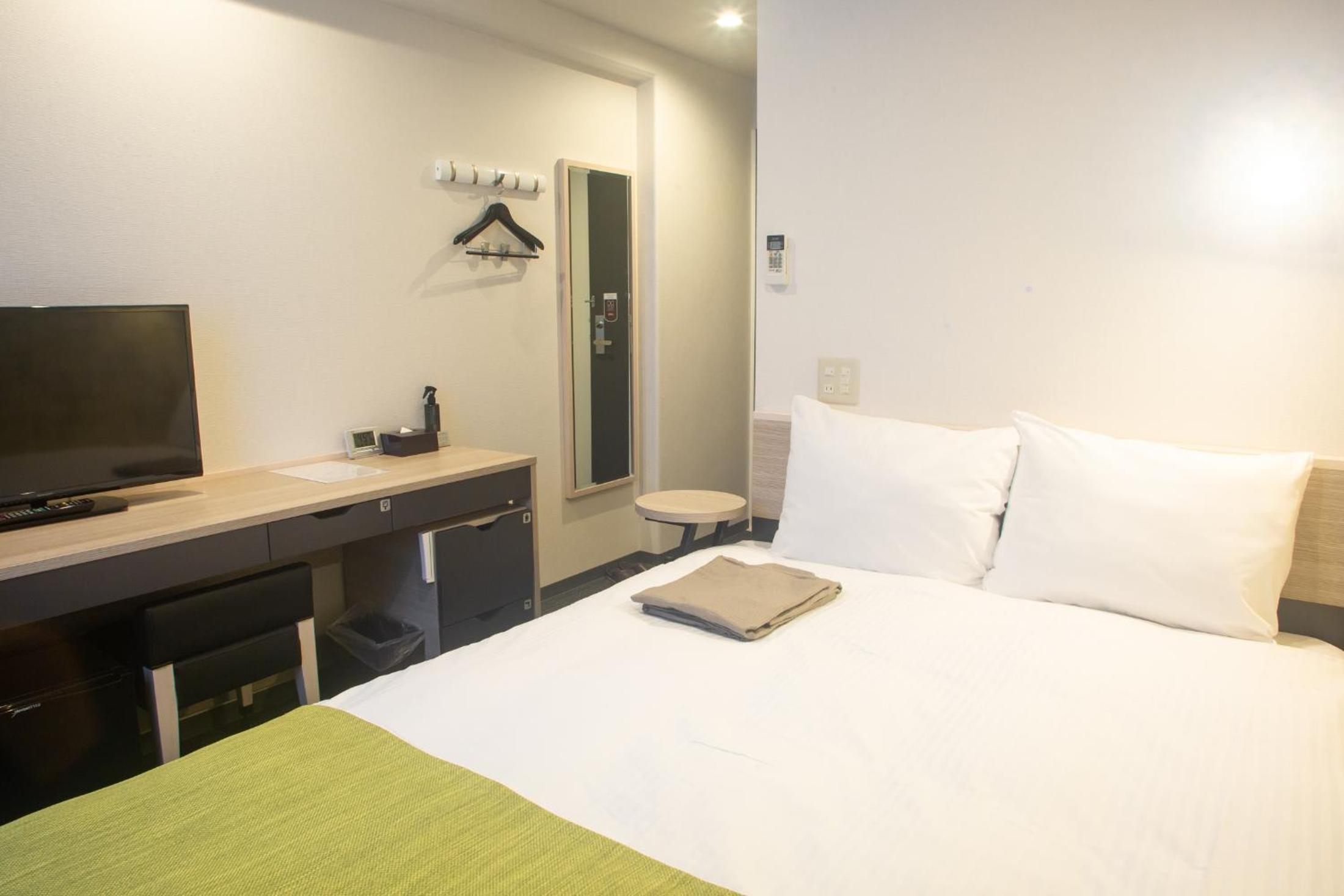 Double Room - Non-Smoking  photo 3