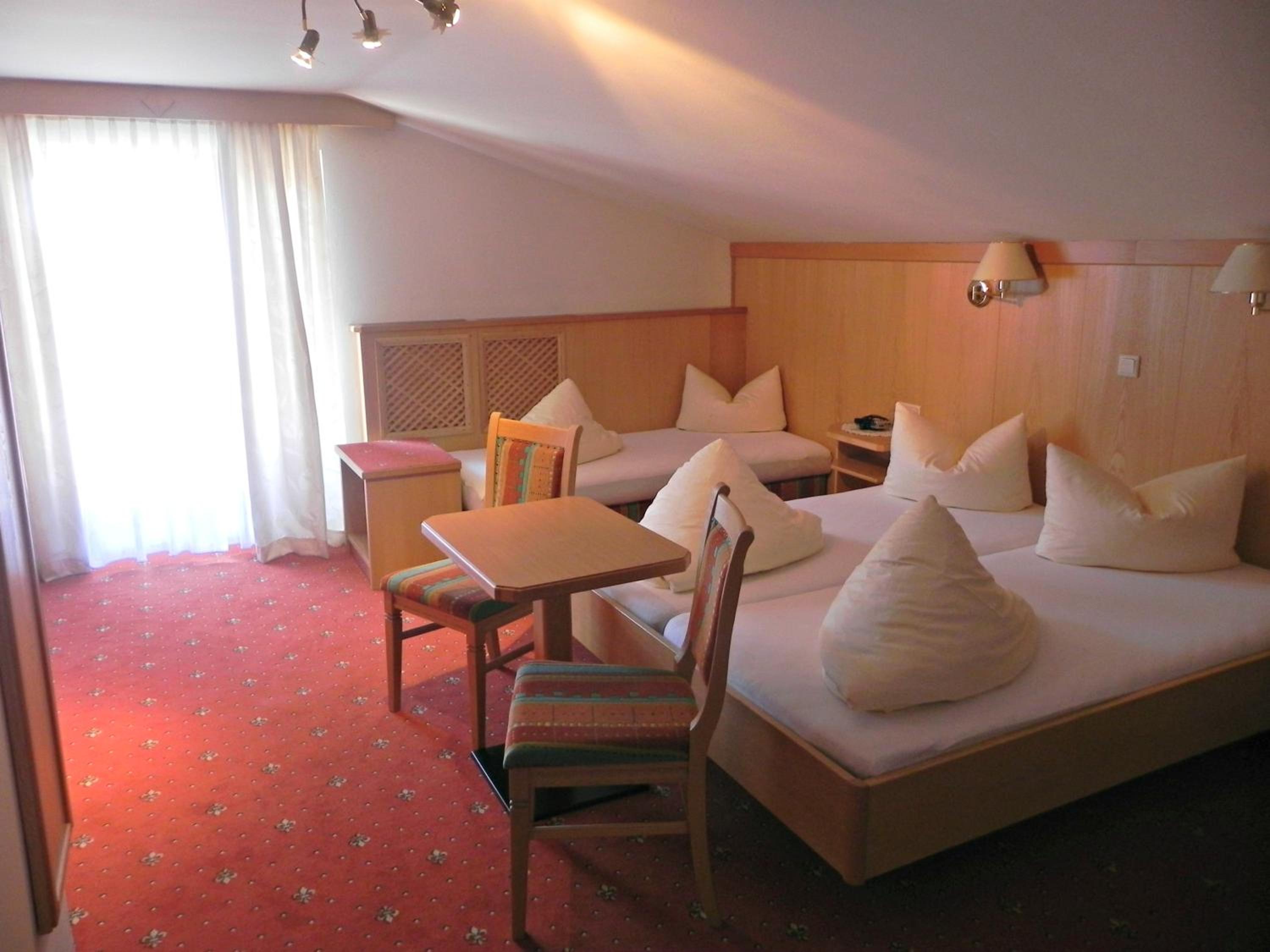 Triple Room photo 2