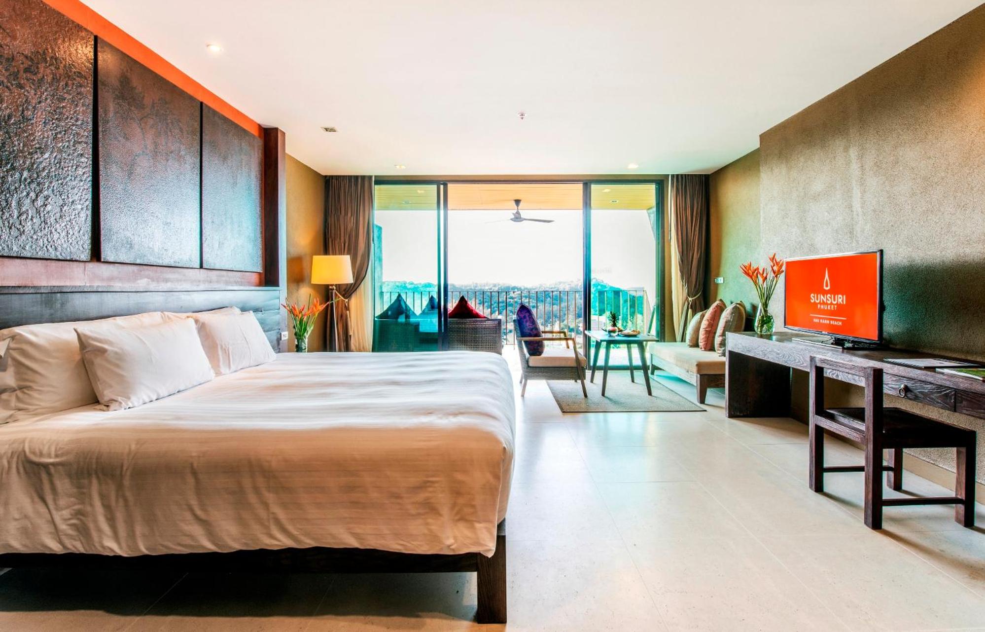 Grand Deluxe King or Twin Room