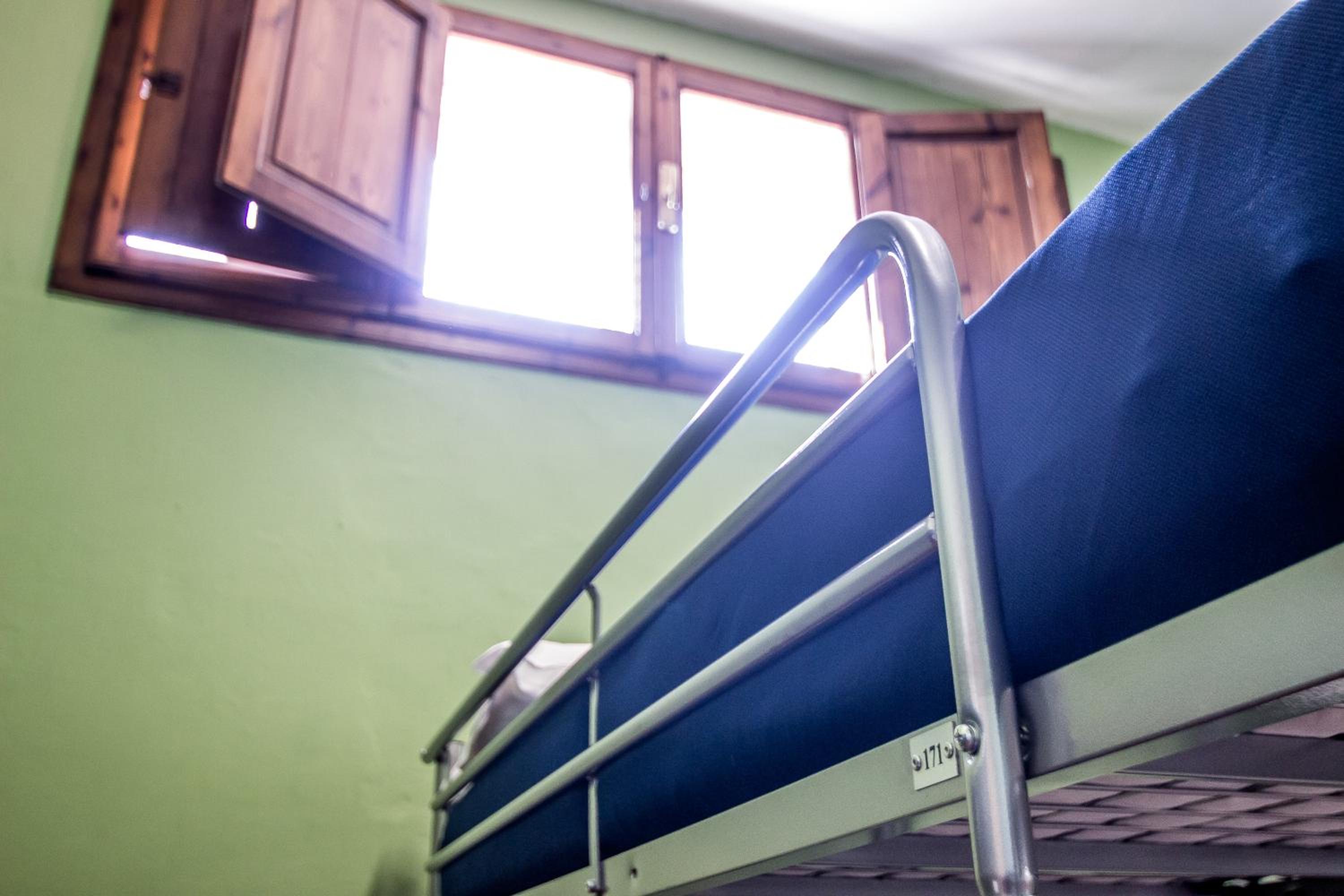 Bed in 6-Bed Mixed Dormitory Room photo 2