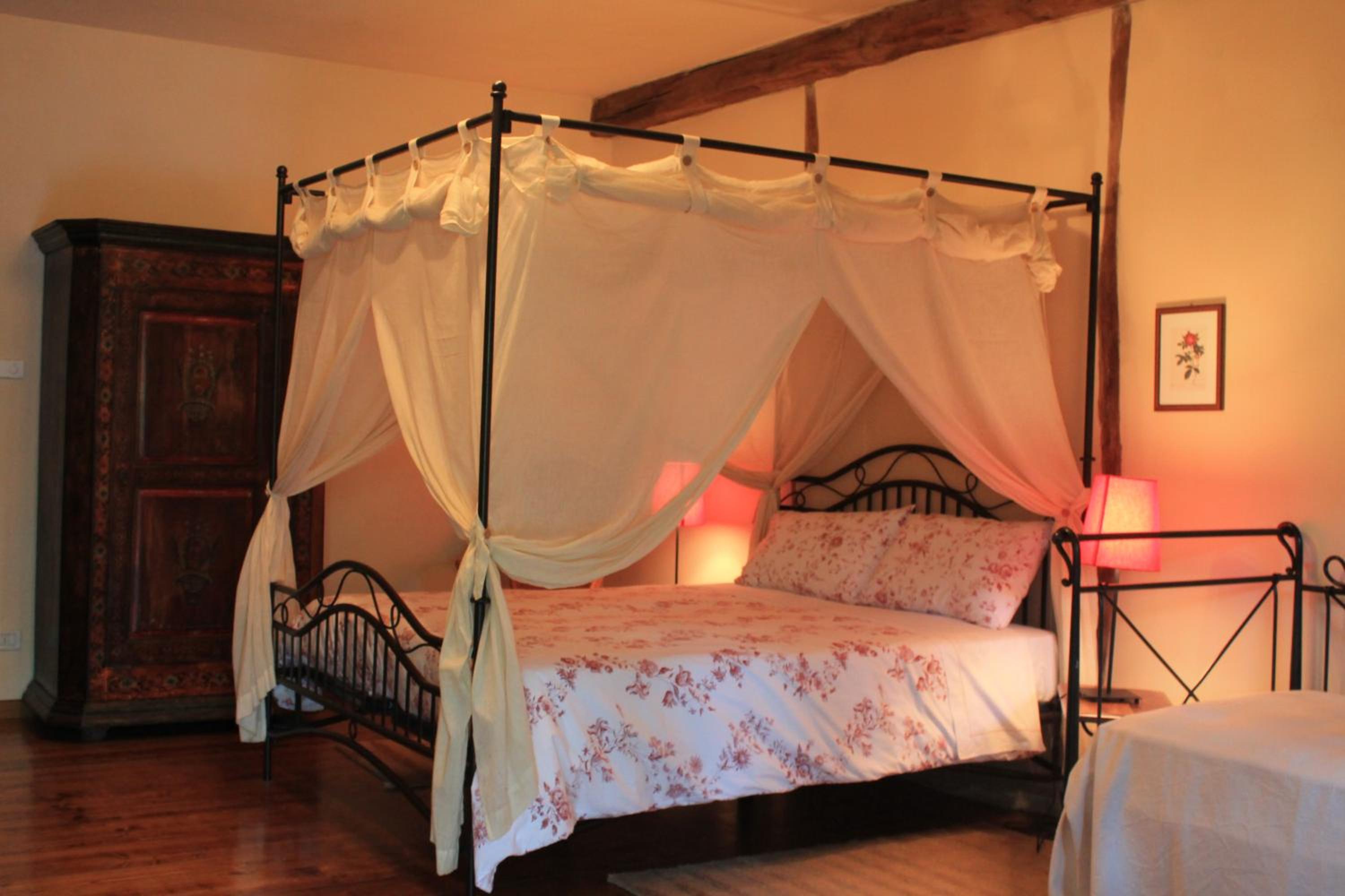 Double Room with Private Bathroom - Photo 22