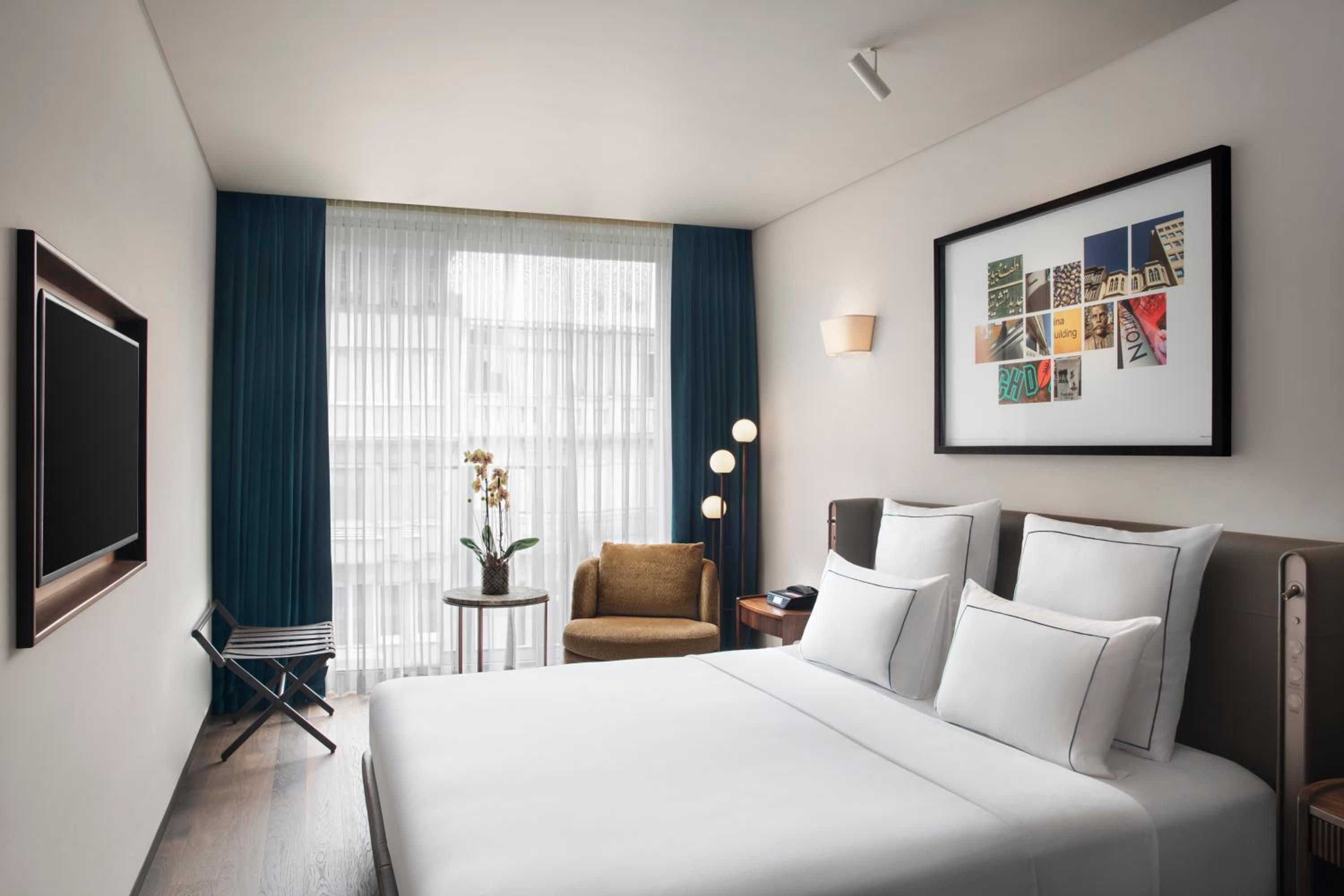 Standard King Room photo 1