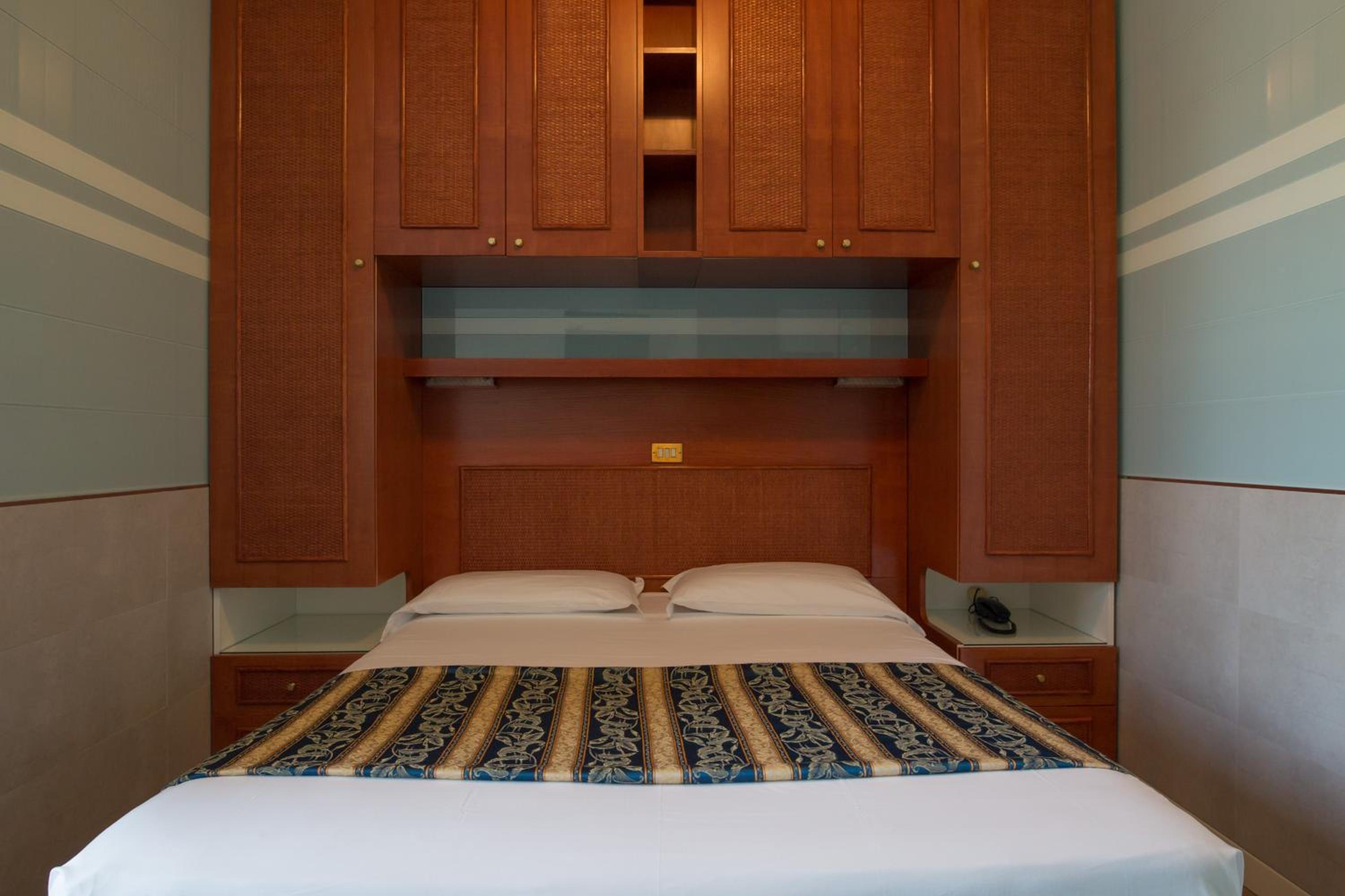 Double or Twin Room with access to the Beach  photo 1