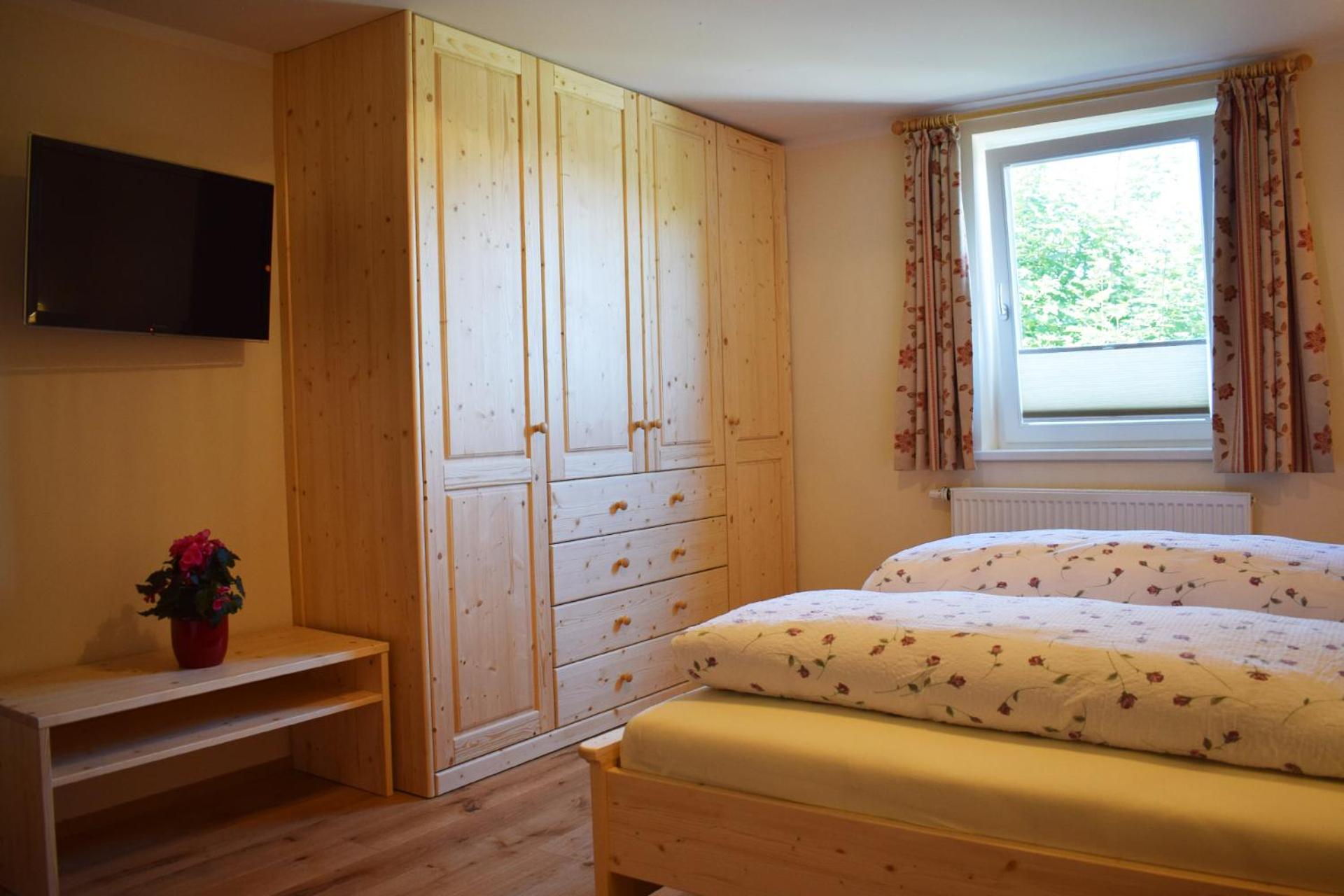 Apartment 4 photo 2