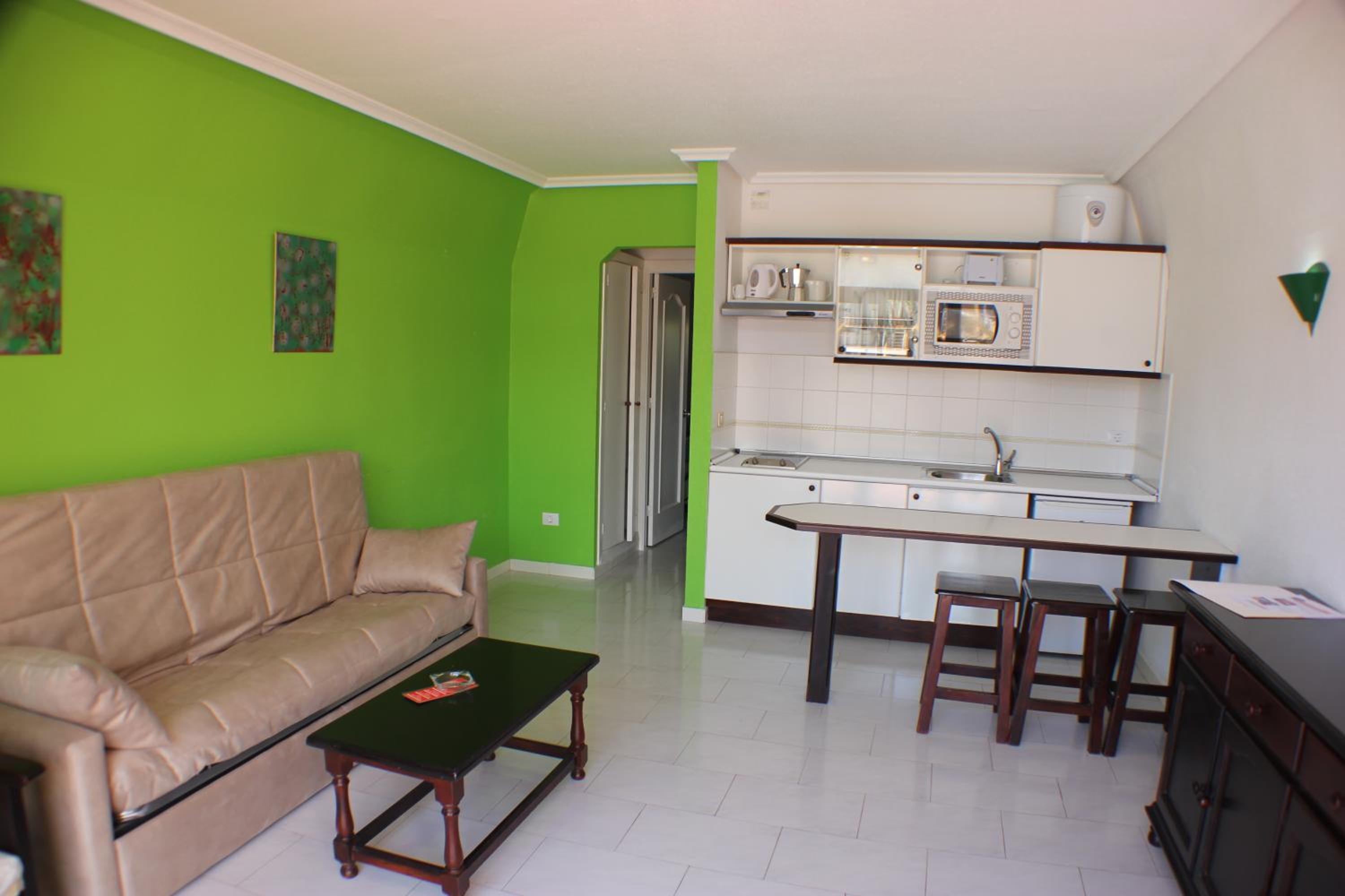 Apartamento de una habitación con vista a la piscina (3 adultos)