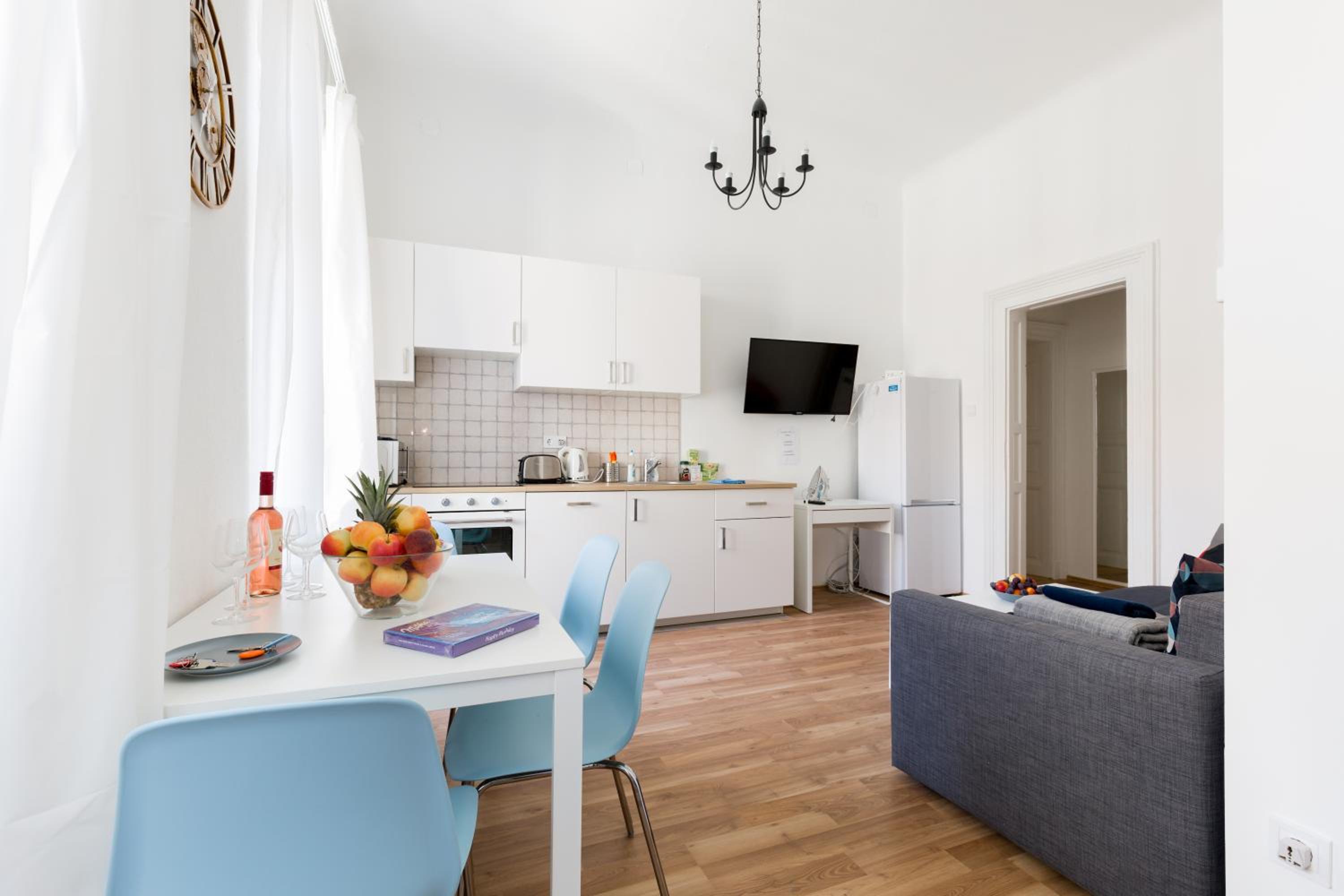 Apartment - Photo 10